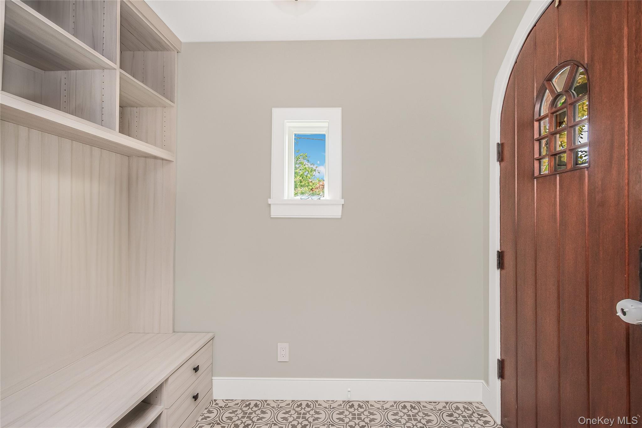 277 Devoe Avenue Property Photo 5