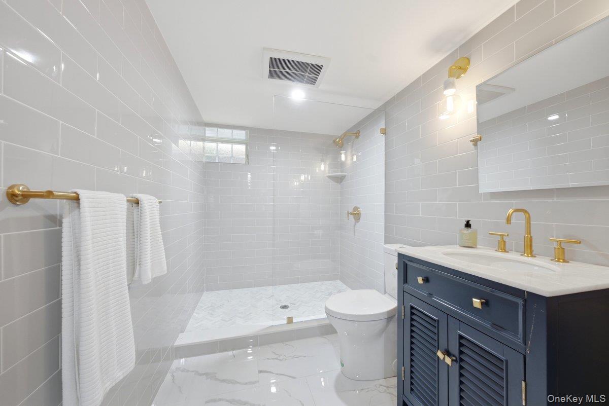 277 Devoe Avenue Property Photo 36