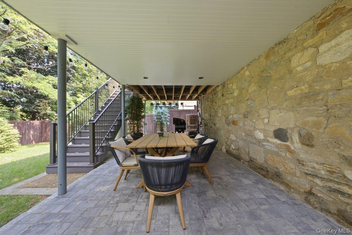 277 Devoe Avenue Property Photo 39