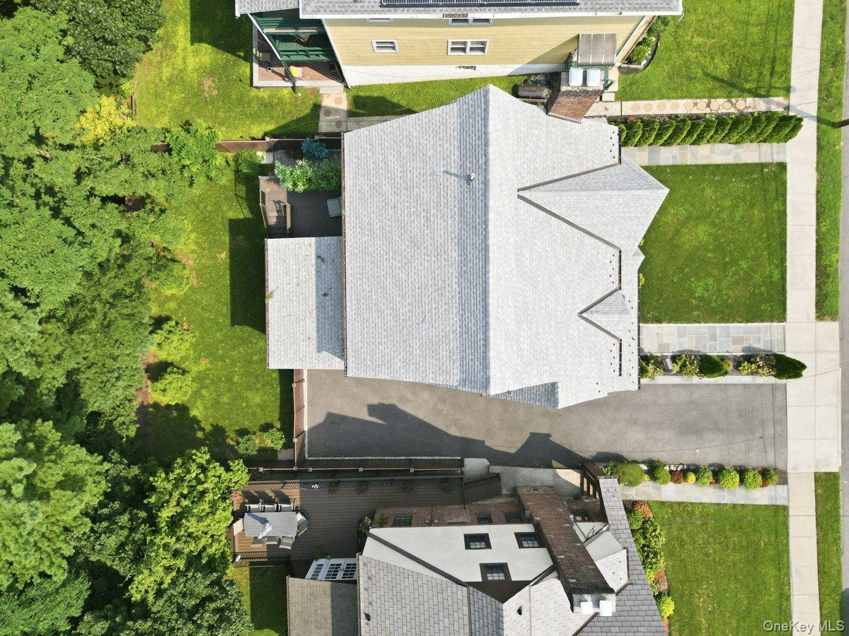 277 Devoe Avenue Property Photo 41