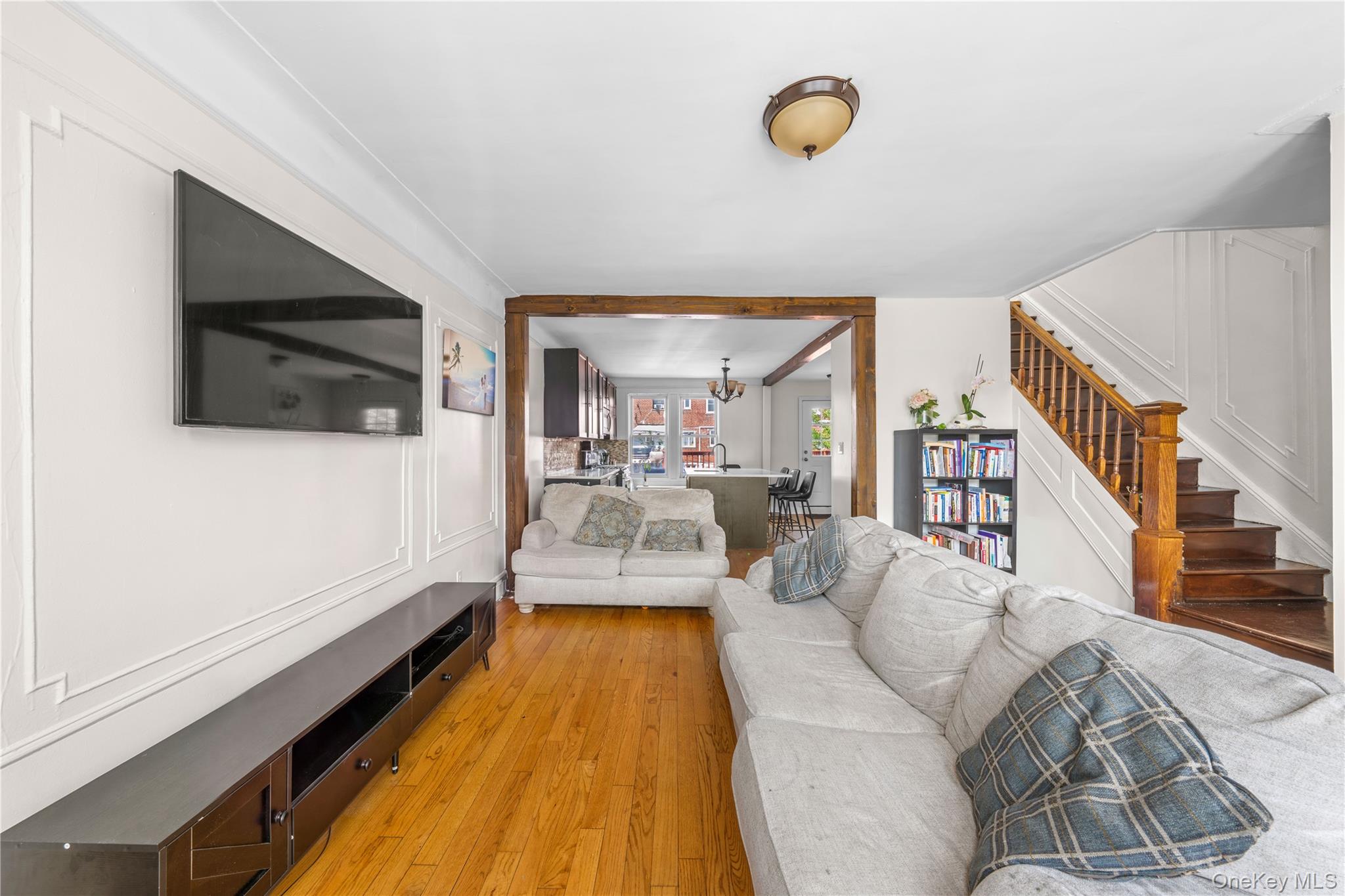 1866 E 51st Street Property Photo 2