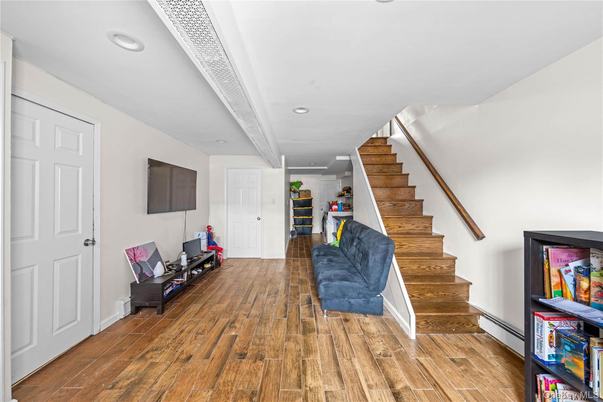 1866 E 51st Street Property Photo 6