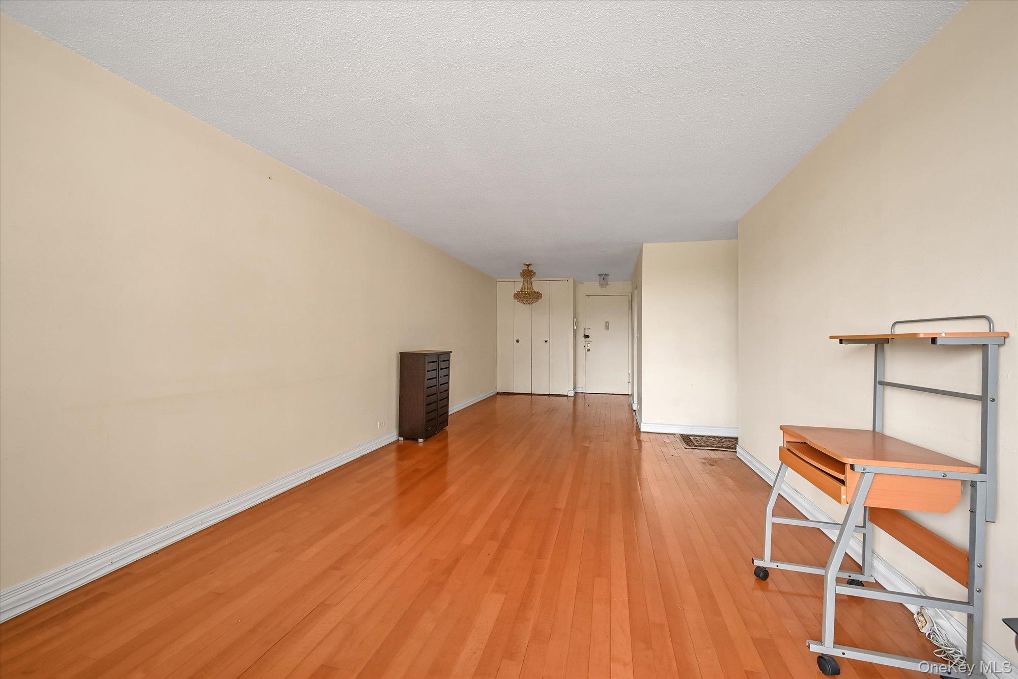 150-38 Union Turnpike 6f Property Photo 3