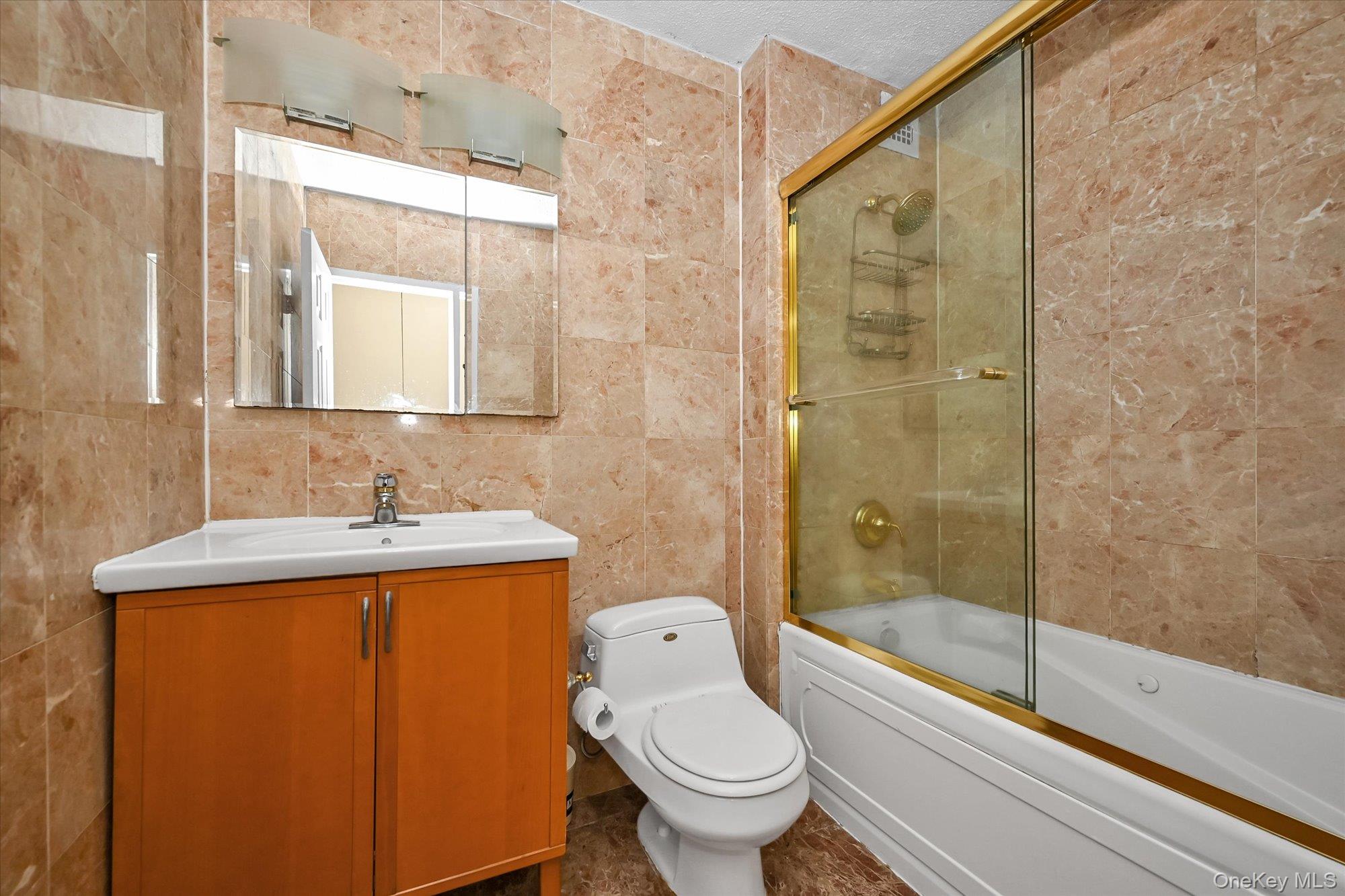 150-38 Union Turnpike 6f Property Photo 13