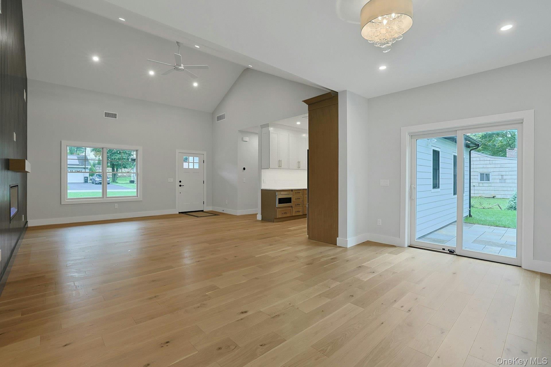 100 Hazelton Circle Property Photo 7