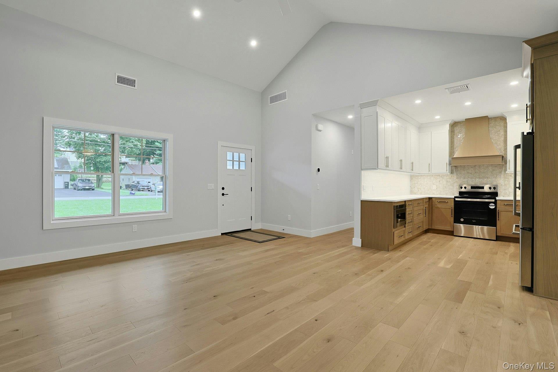 100 Hazelton Circle Property Photo 9
