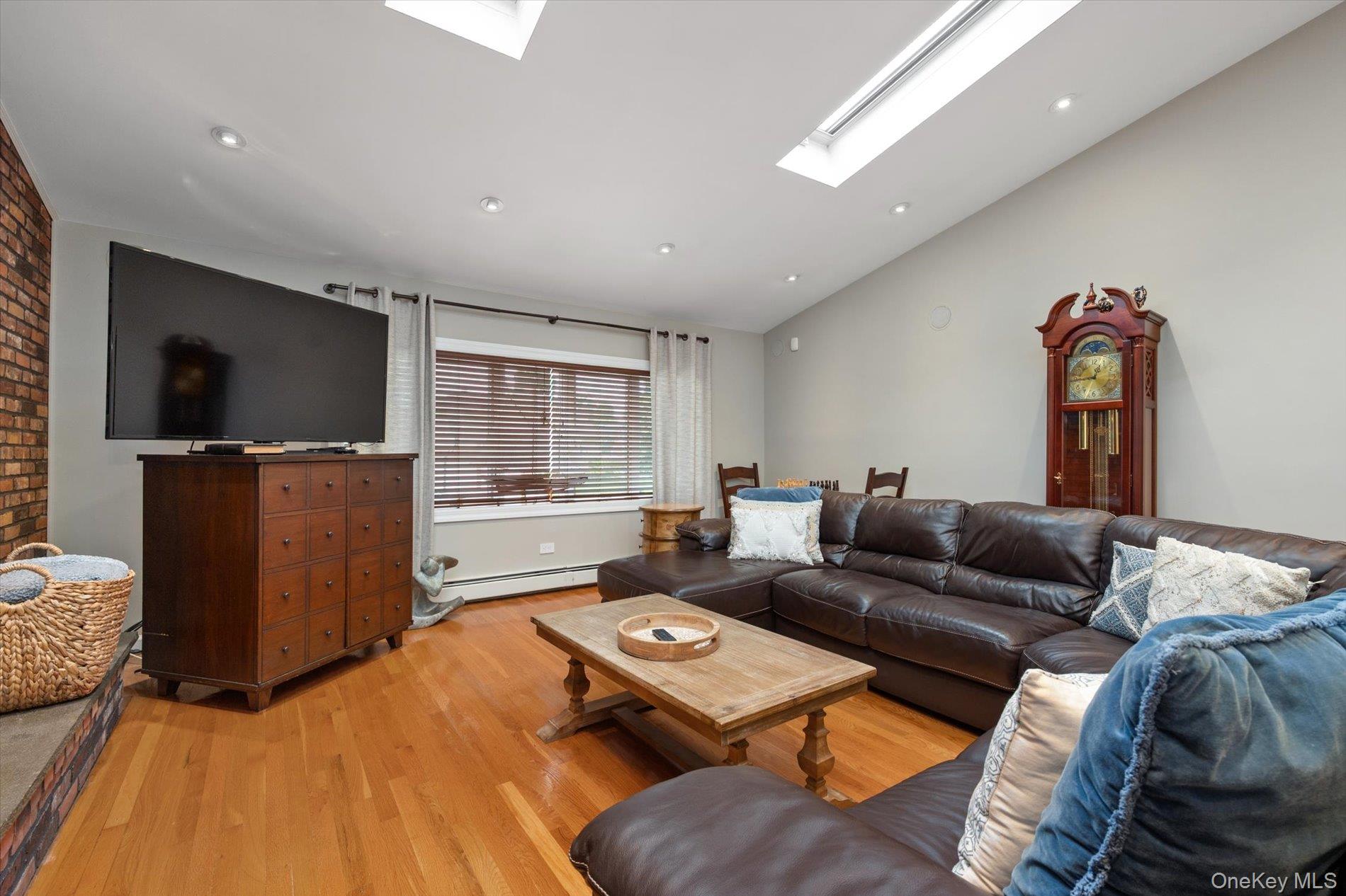 1118 Howard Drive Property Photo 5