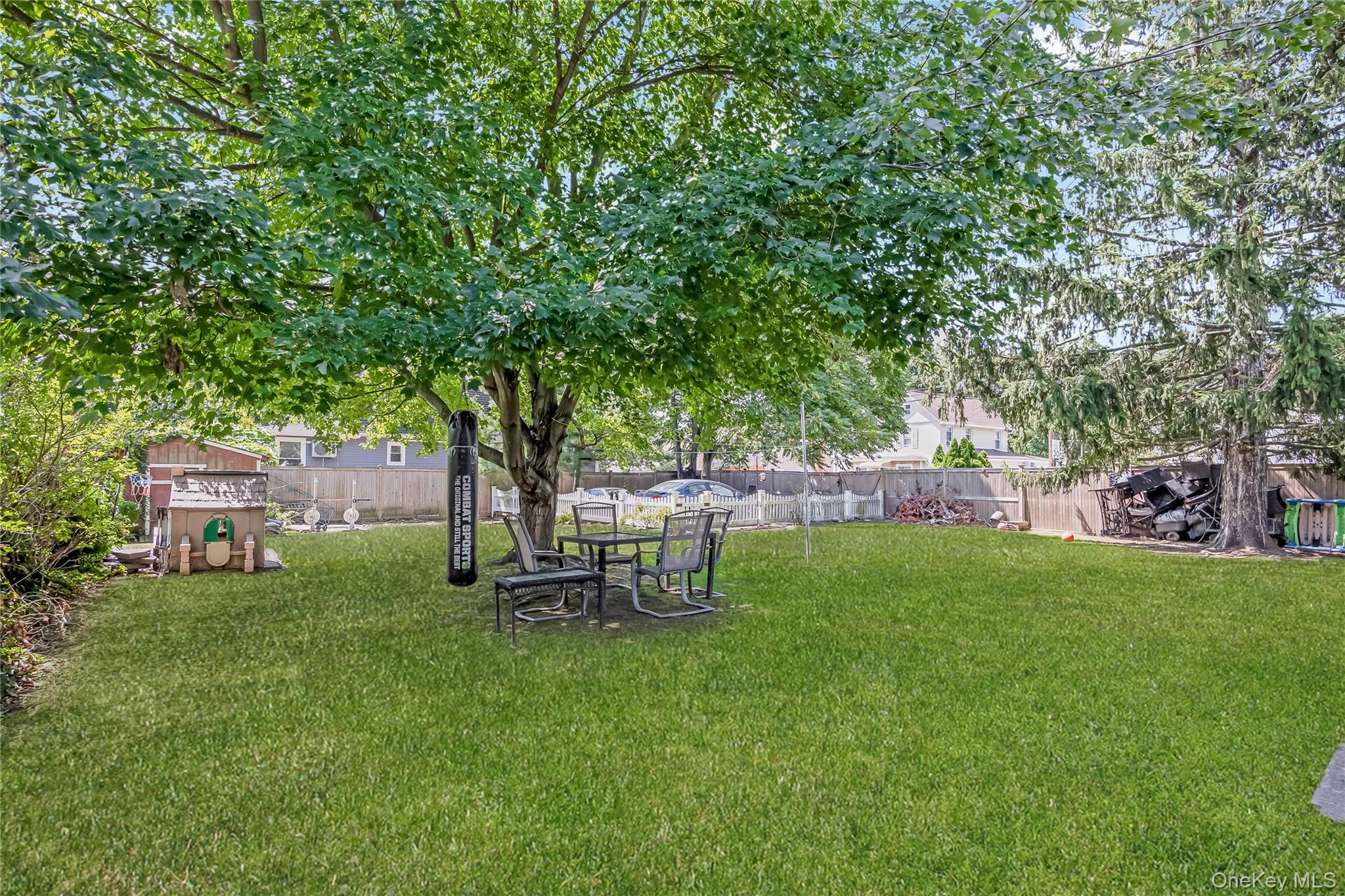 958 Thomas Avenue Property Photo 22