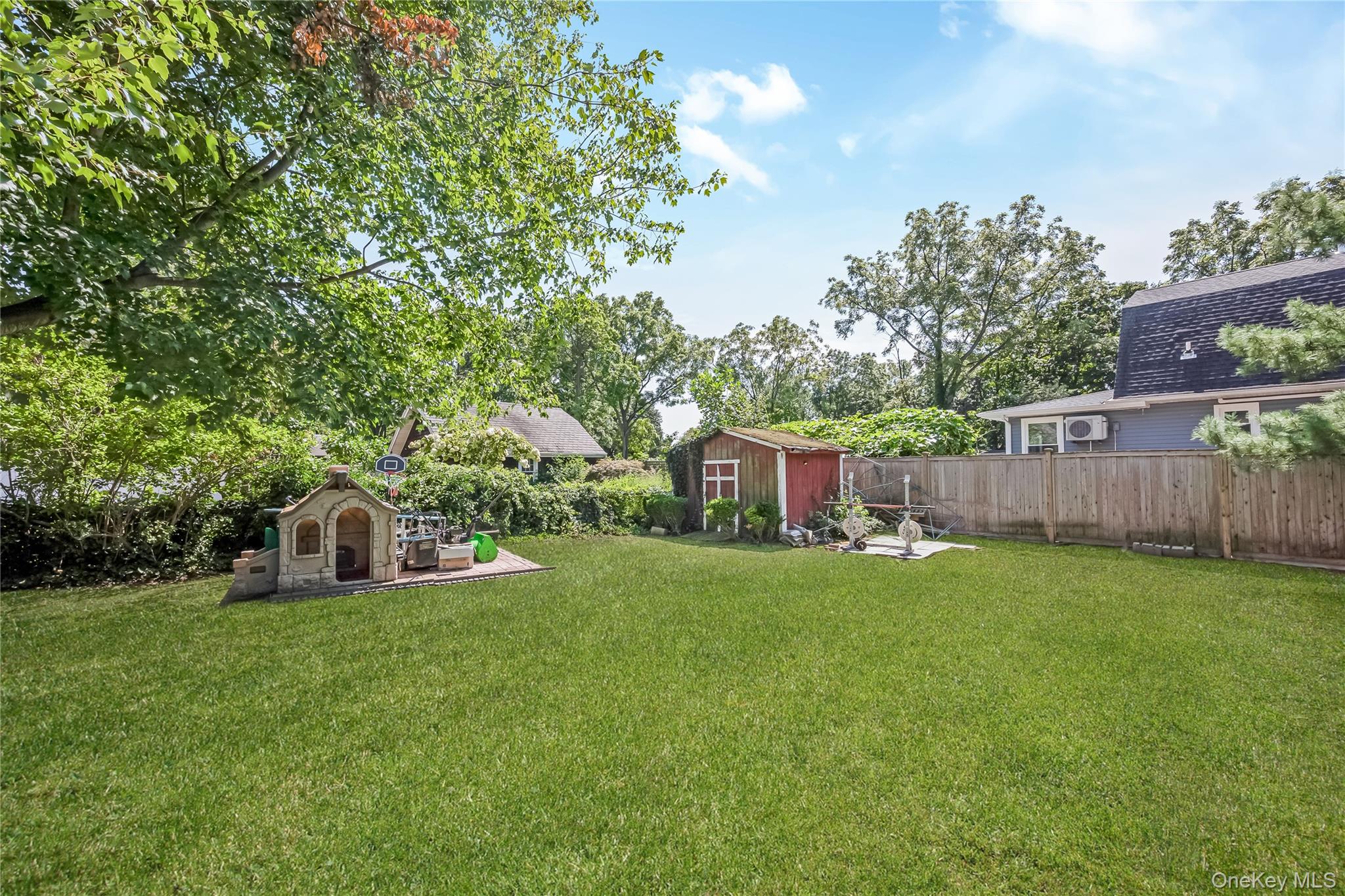 958 Thomas Avenue Property Photo 24