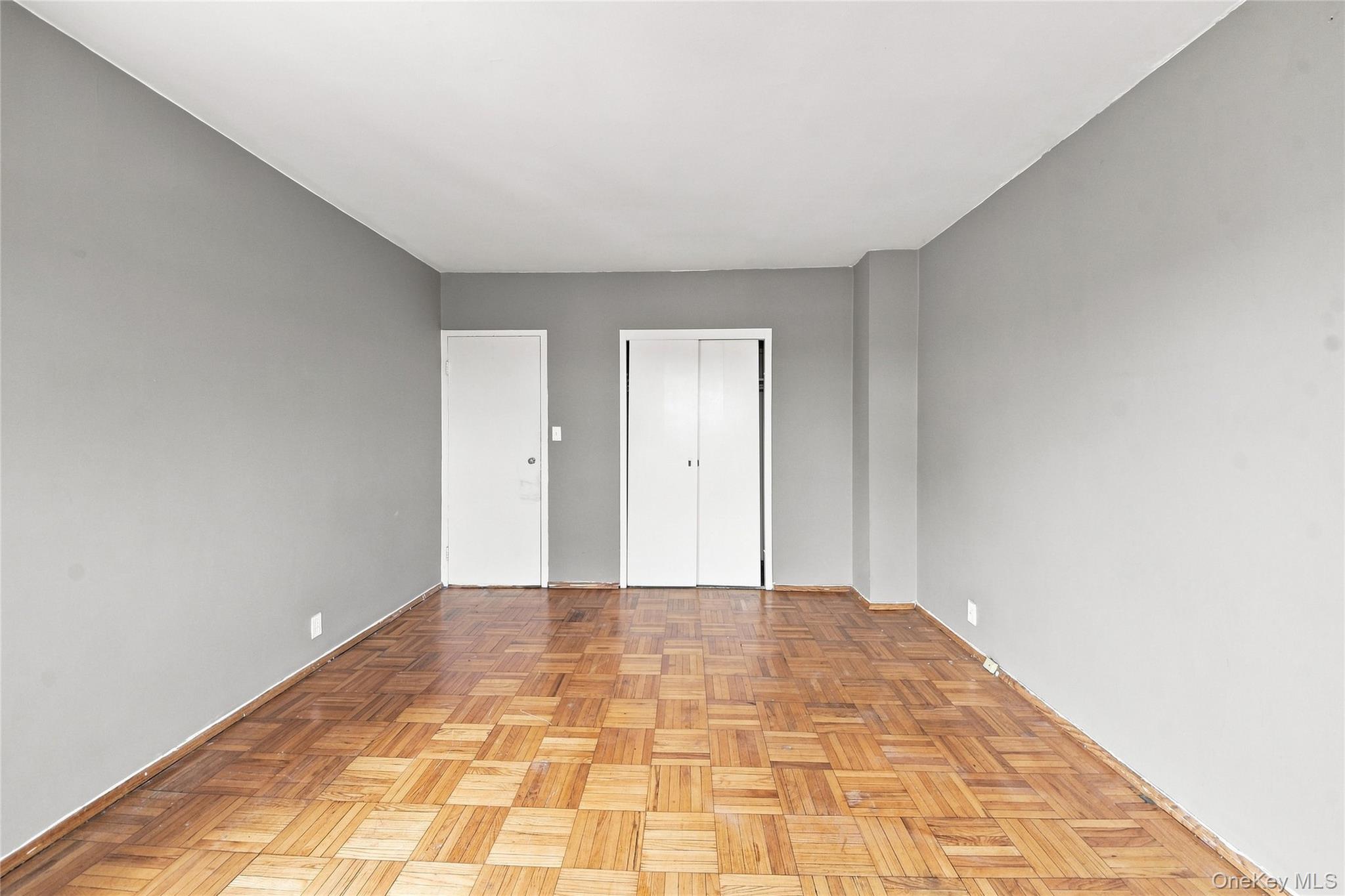 8 Fordham Hill Oval 16d Property Photo 12