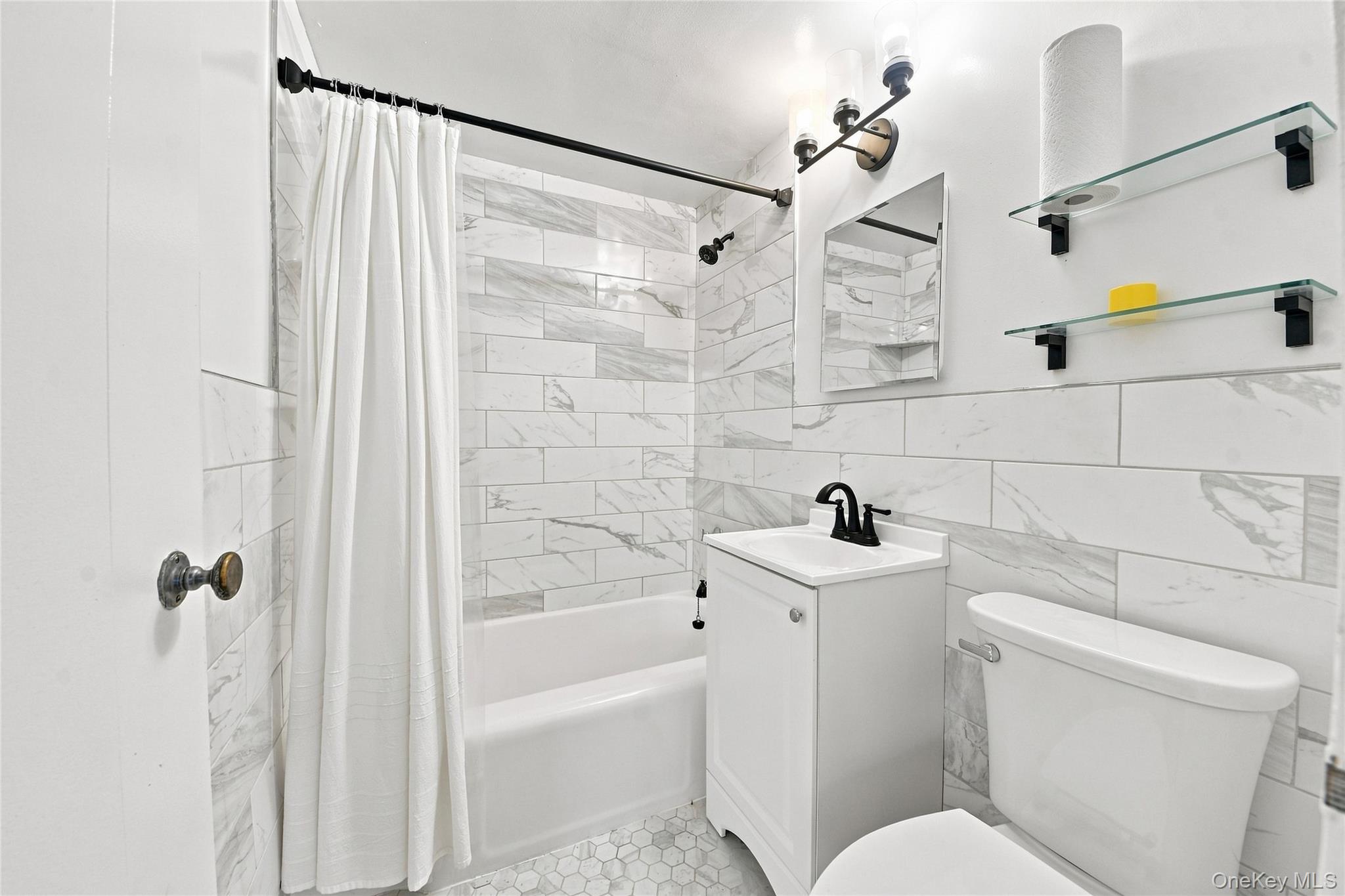 8 Fordham Hill Oval 16d Property Photo 13