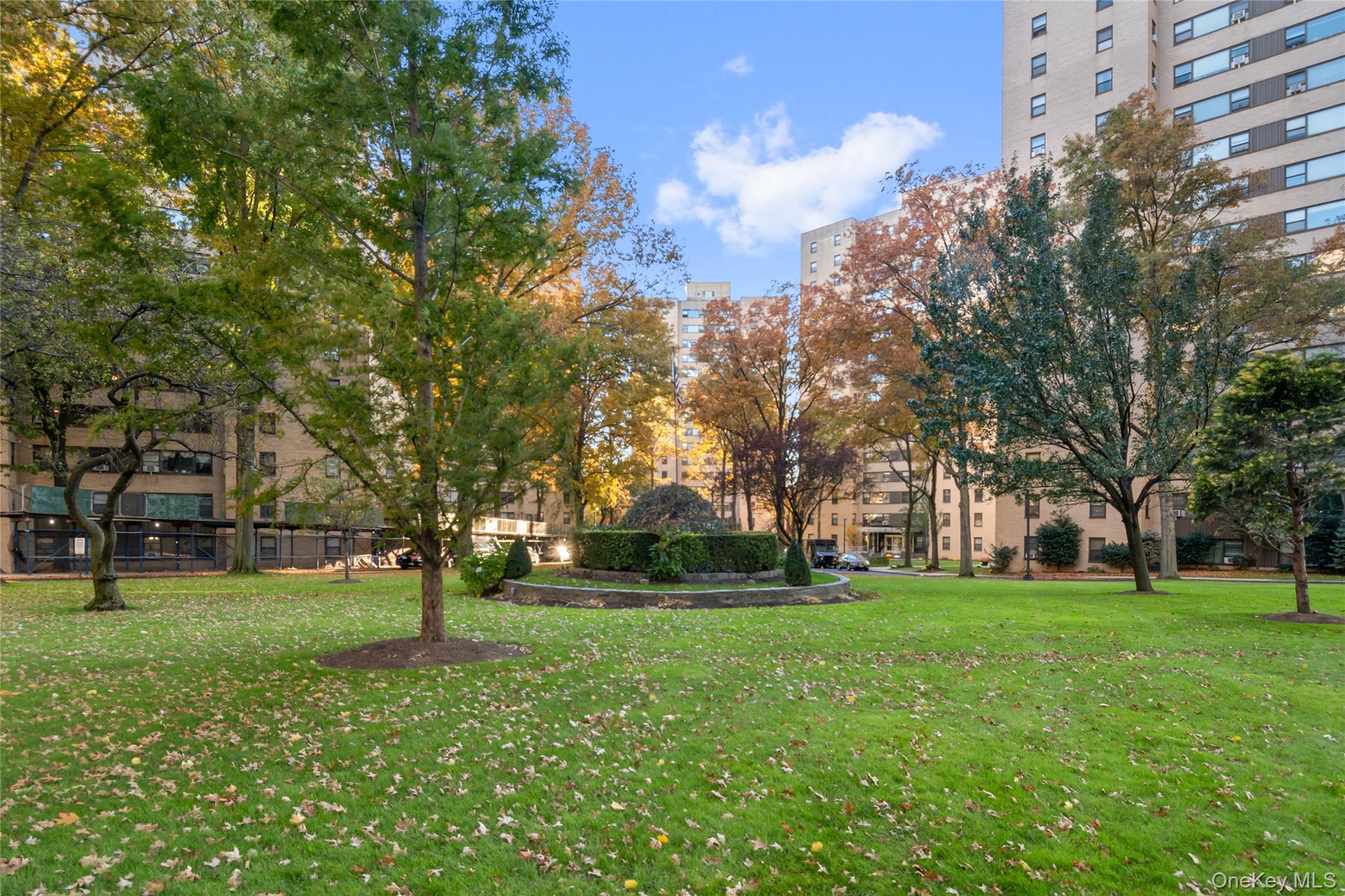 8 Fordham Hill Oval 16d Property Photo 19
