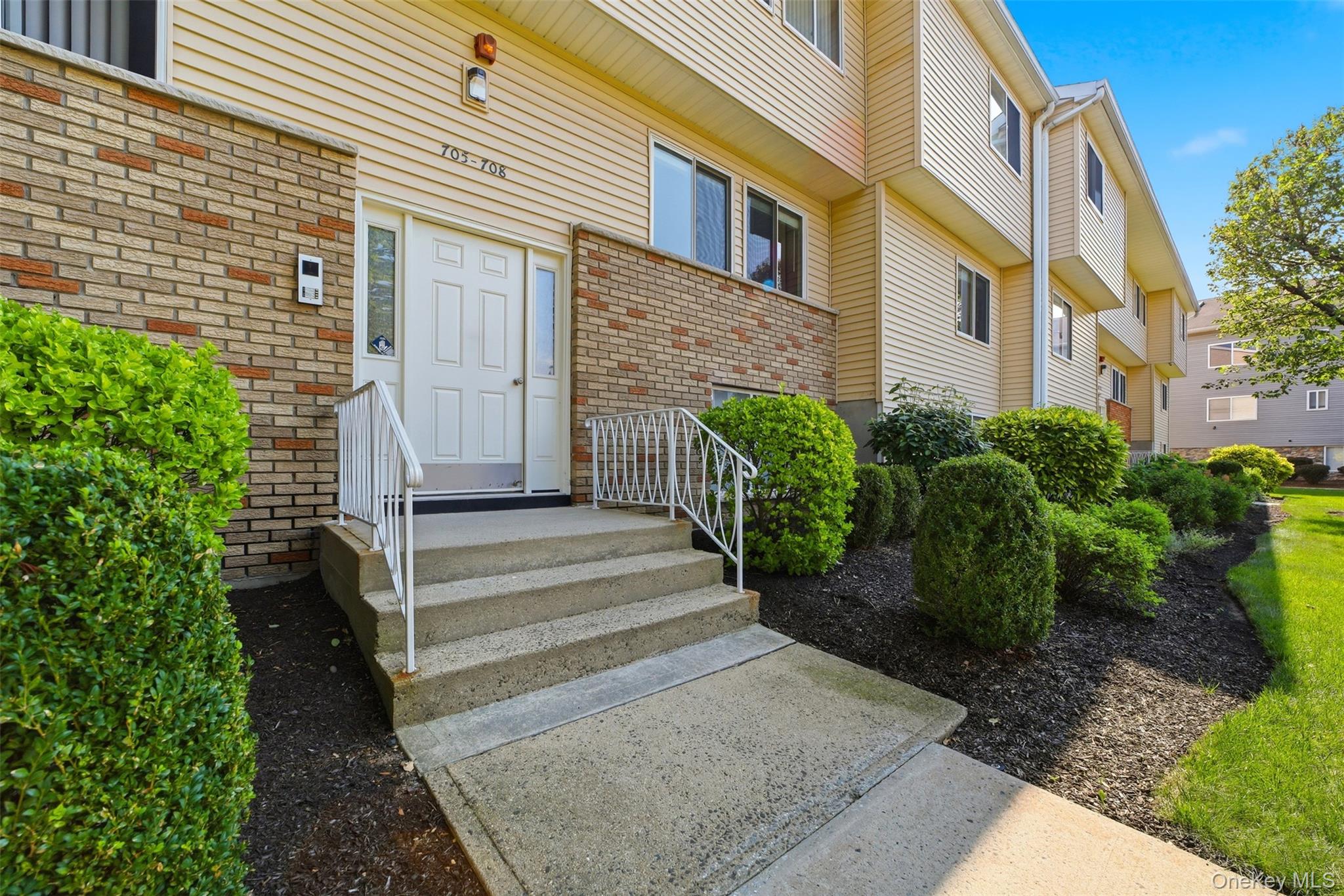 25 College Avenue 707 Property Photo 2