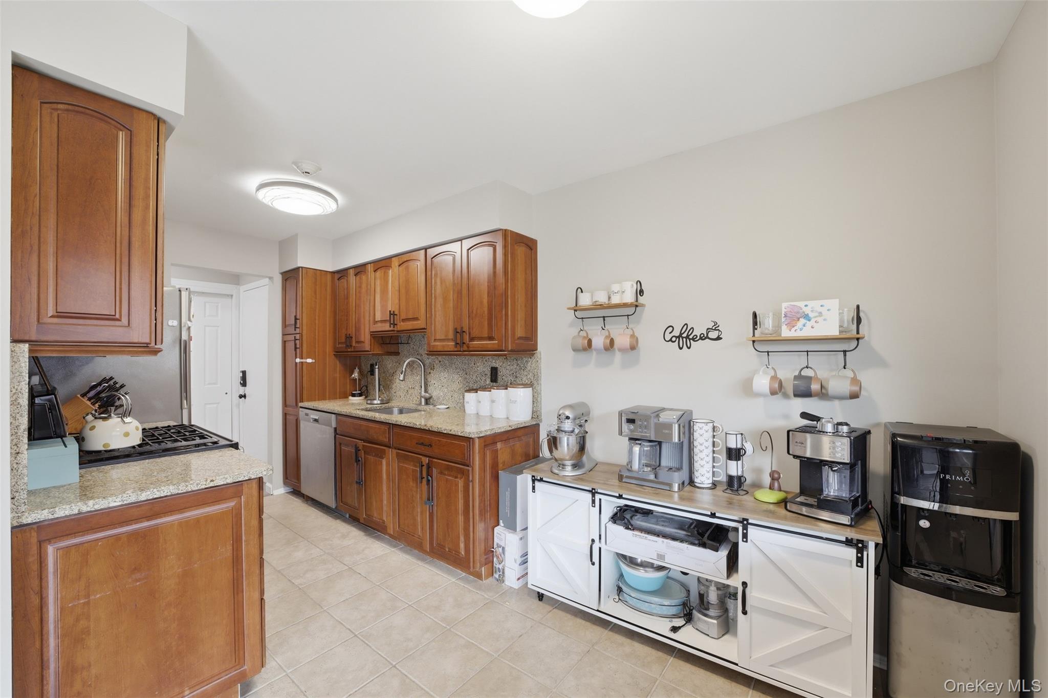 25 College Avenue 707 Property Photo 8