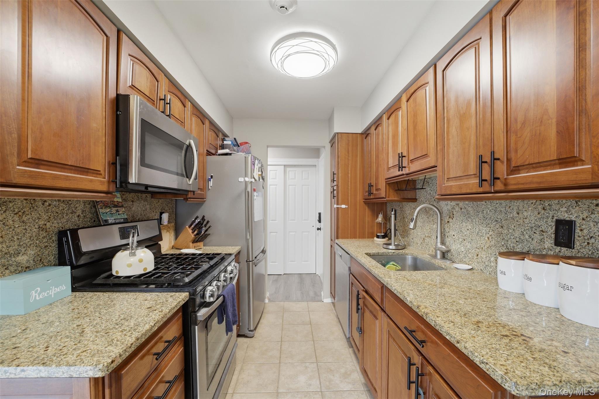 25 College Avenue 707 Property Photo 9