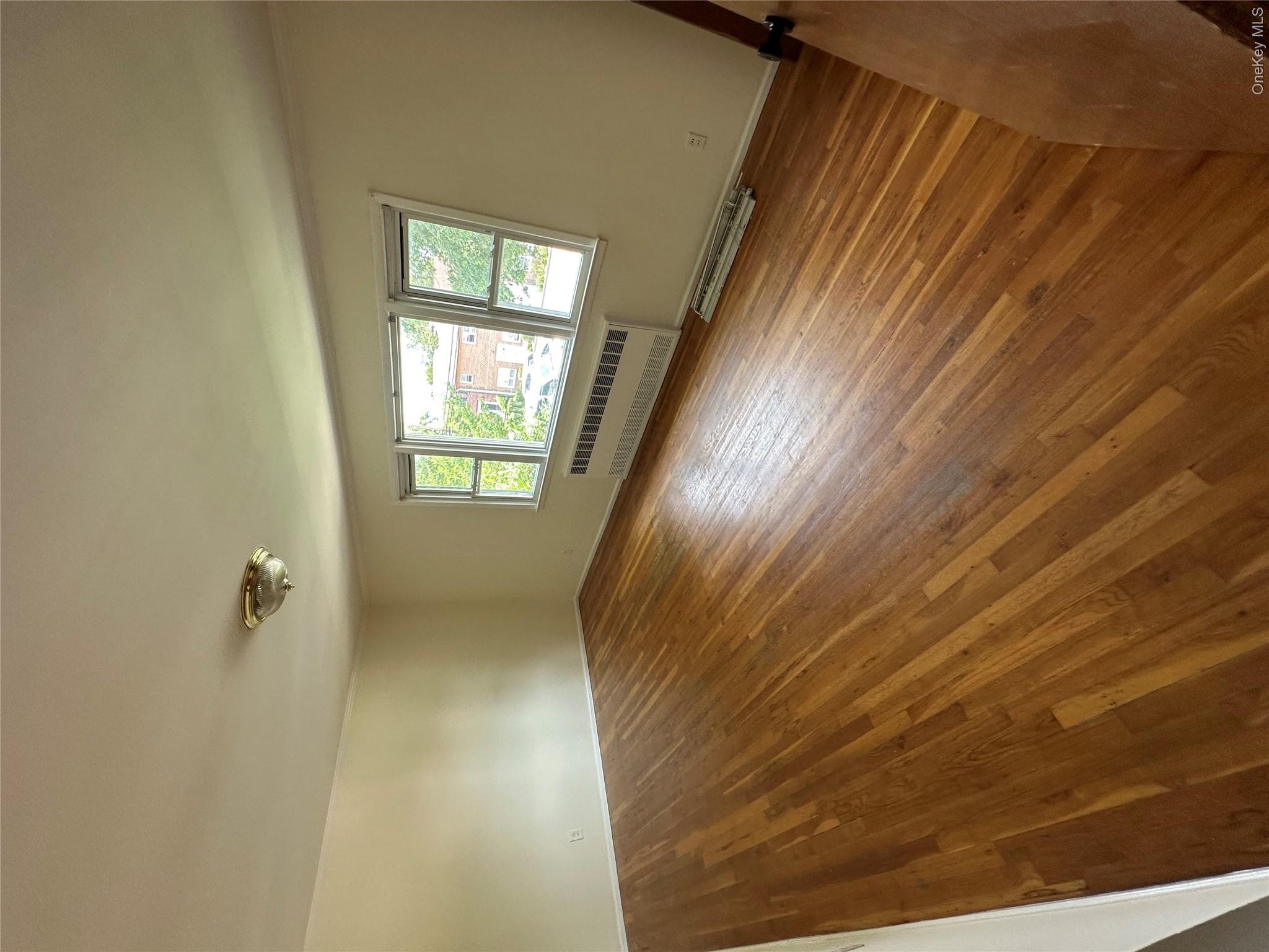 137 Nassau Boulevard Property Photo 3