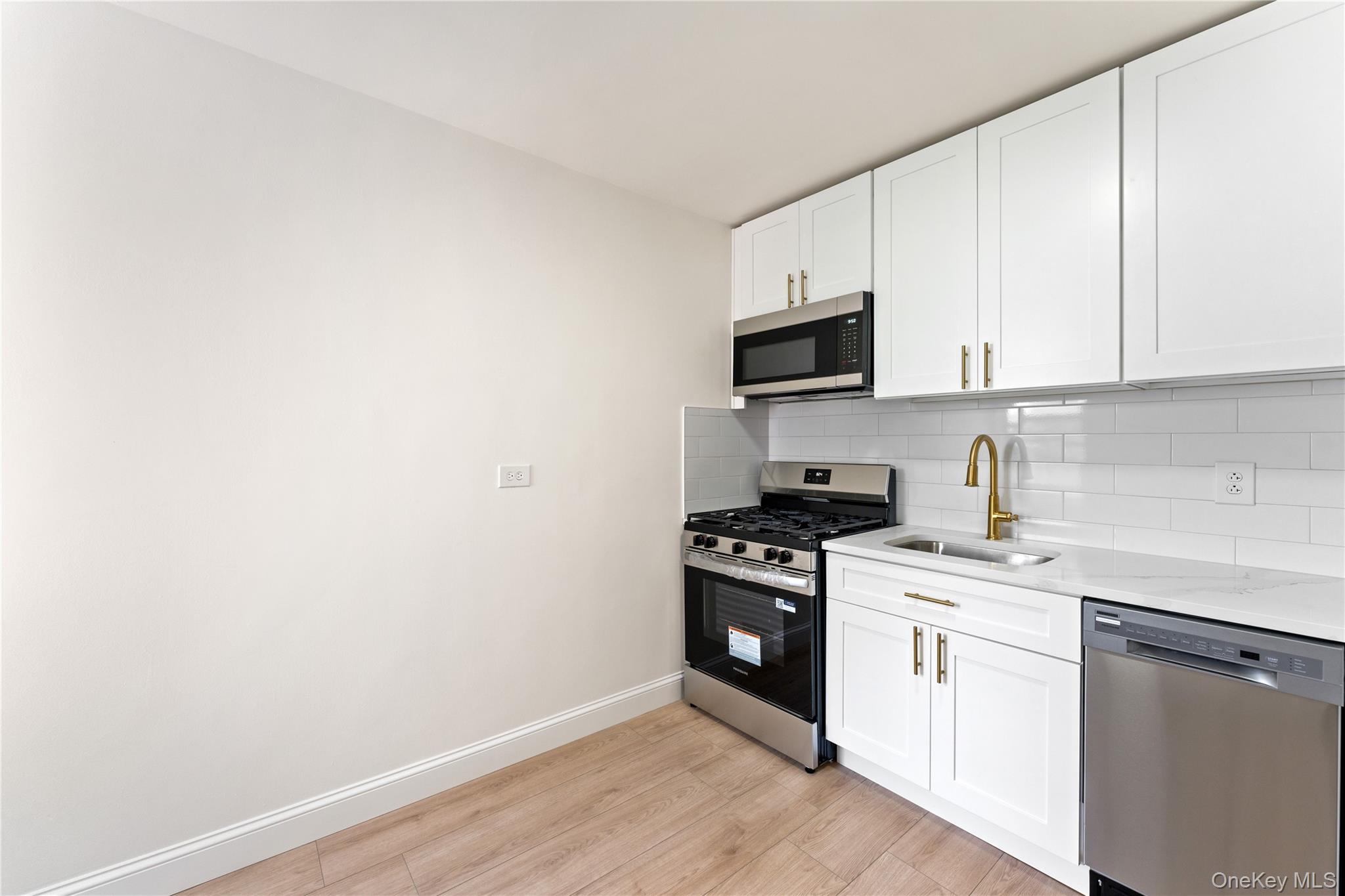 5645 Netherland 6b Property Photo 8