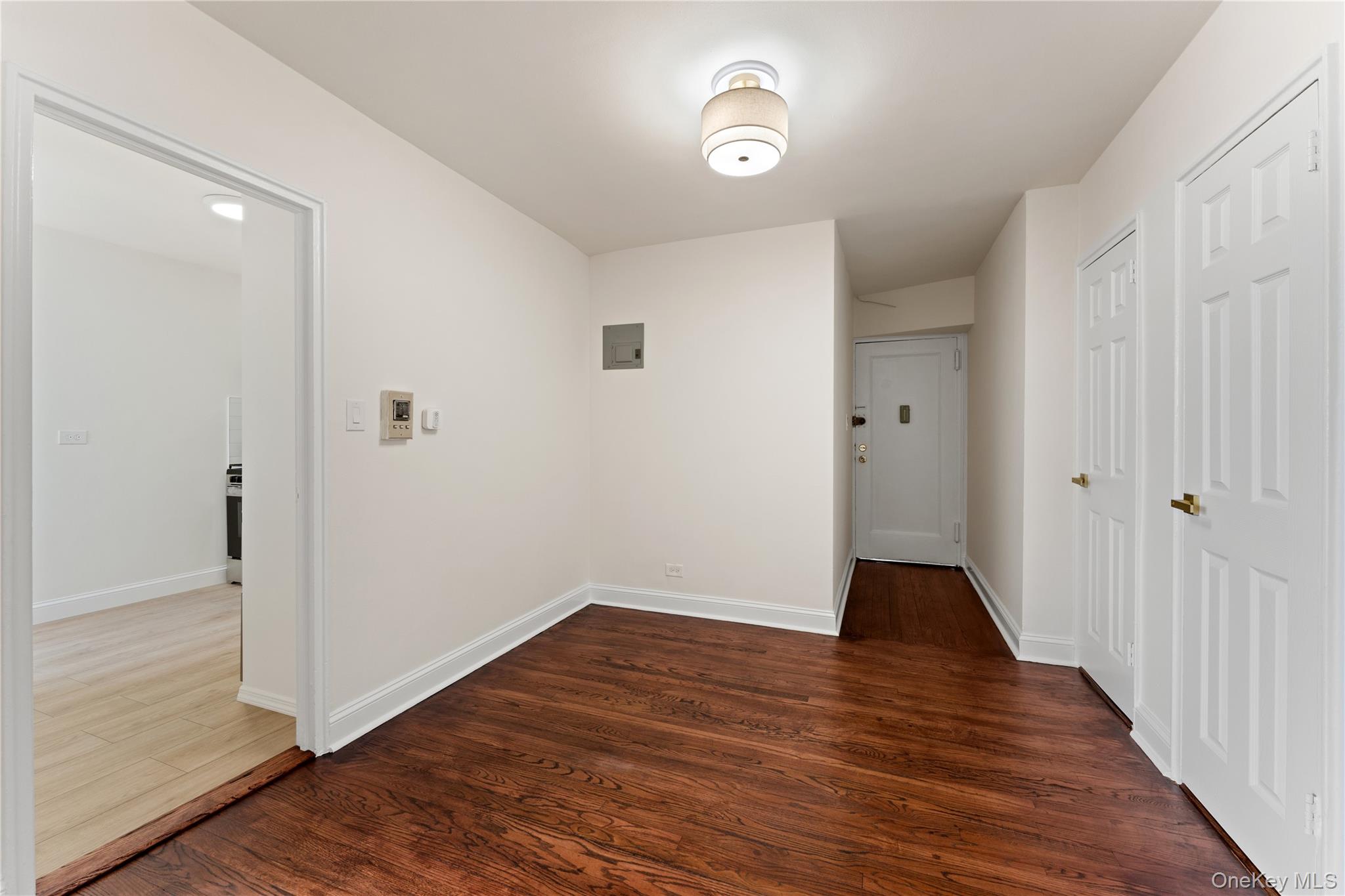 5645 Netherland 6b Property Photo 9
