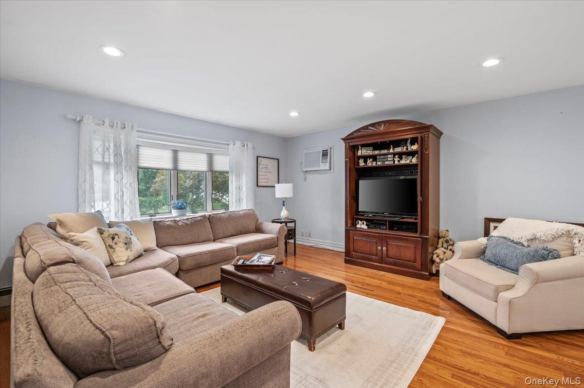 15 Eleanor Road Property Photo 4