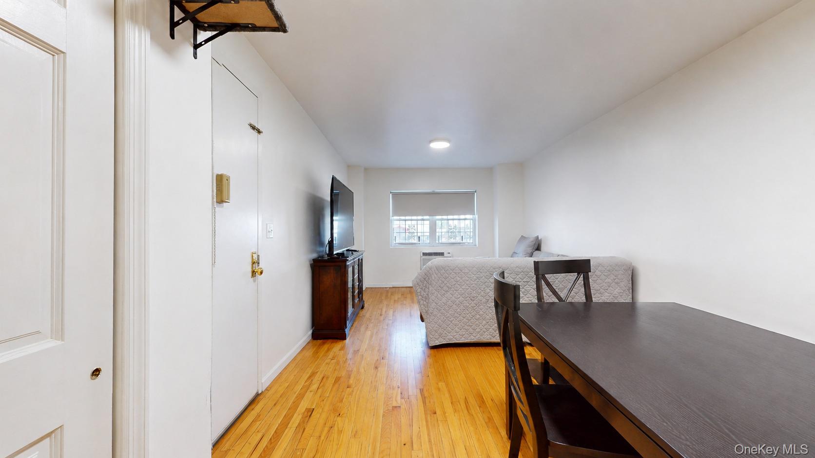 35-13 109th Street Property Photo 7
