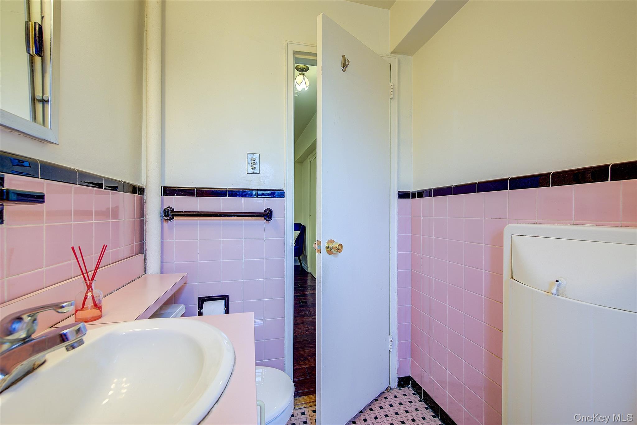 144-60 Gravett Road 4j Property Photo 26