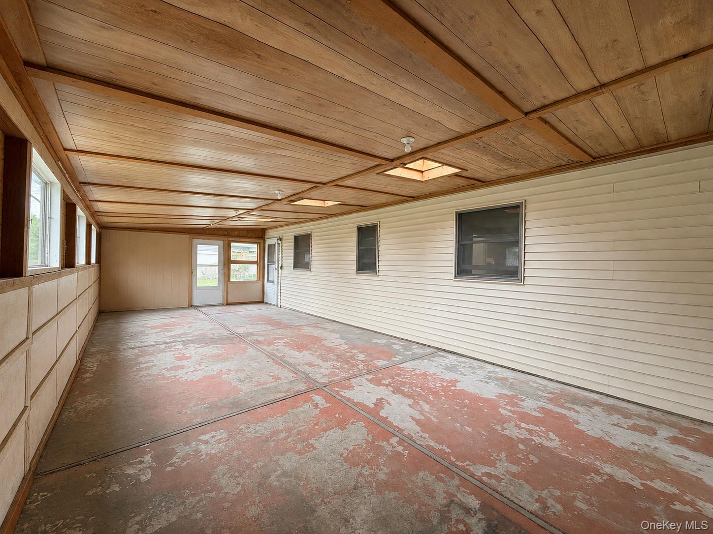 95 W Lake Drive Property Photo 32