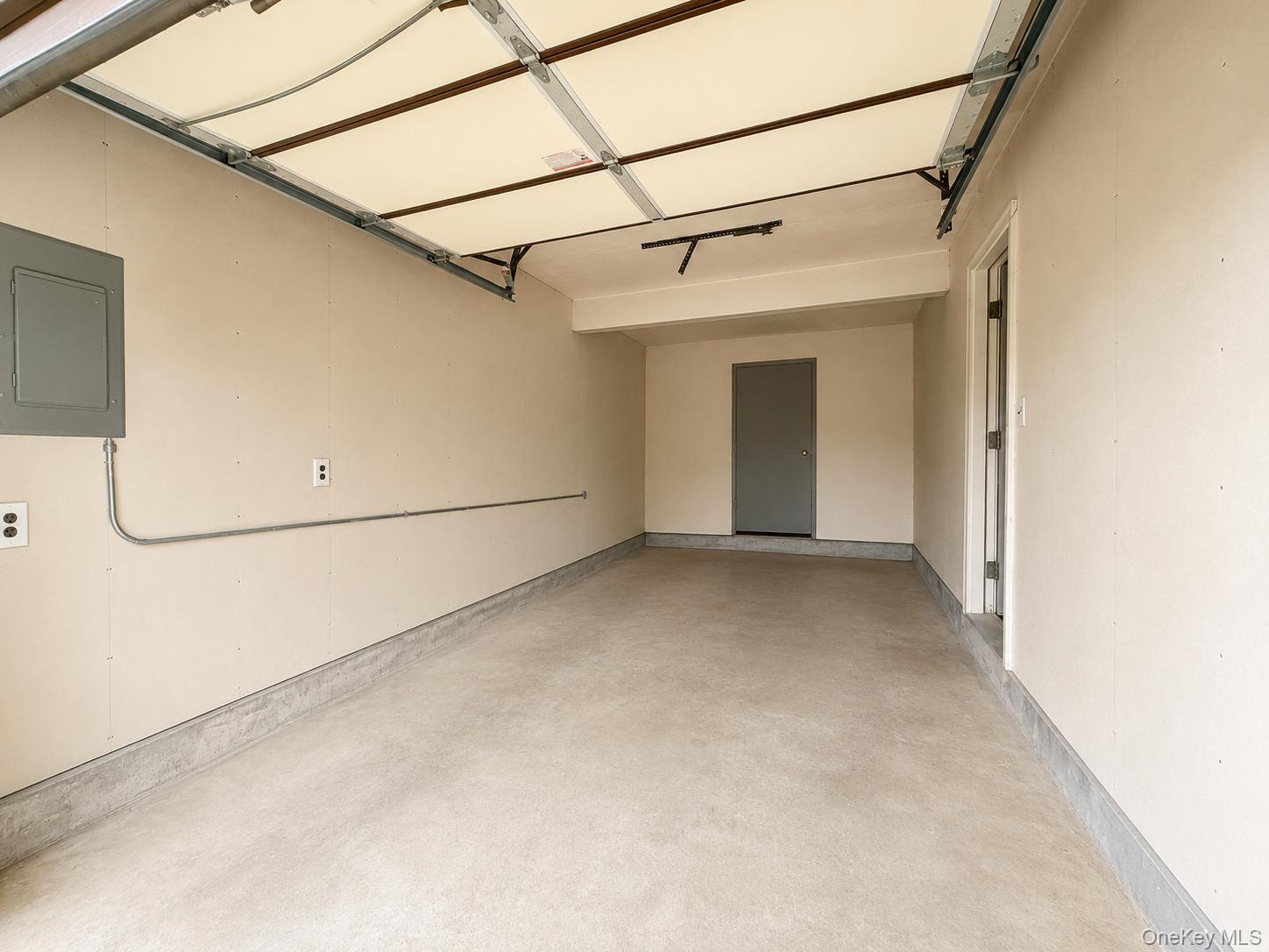 95 W Lake Drive Property Photo 33