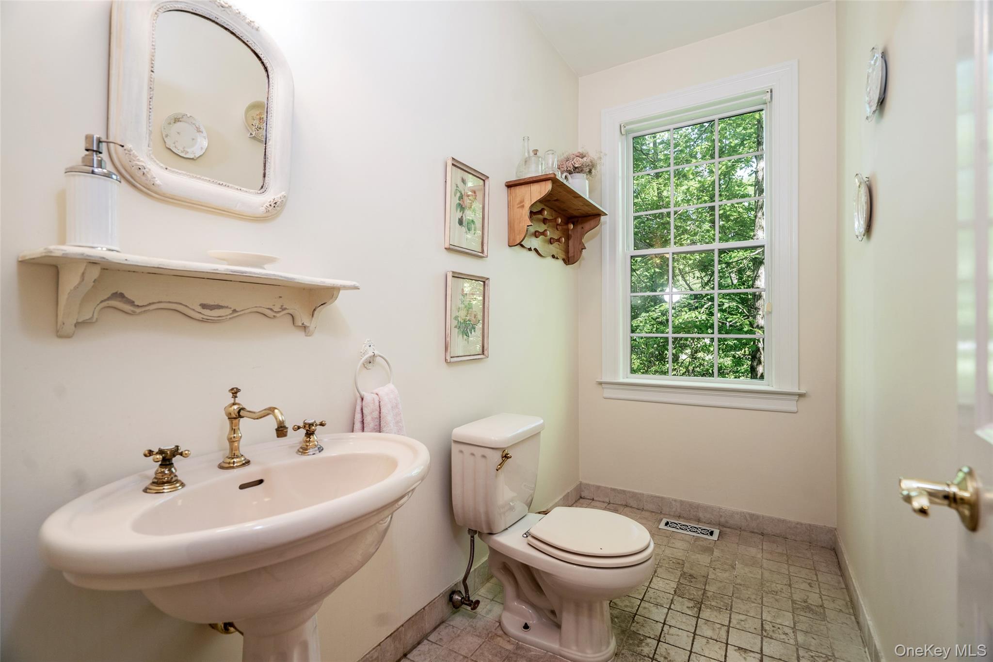 48 Park Lane Property Photo 12