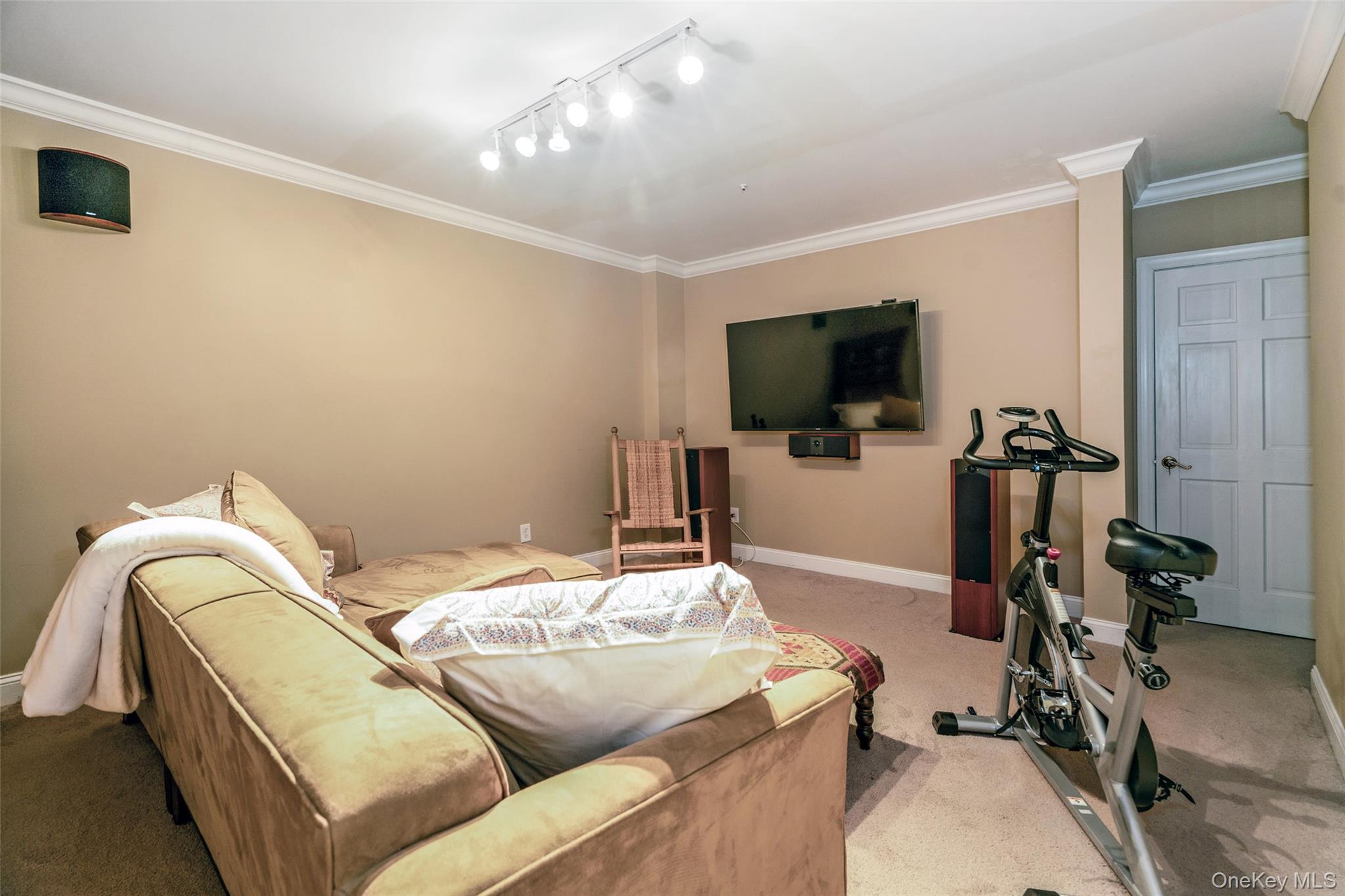 48 Park Lane Property Photo 23