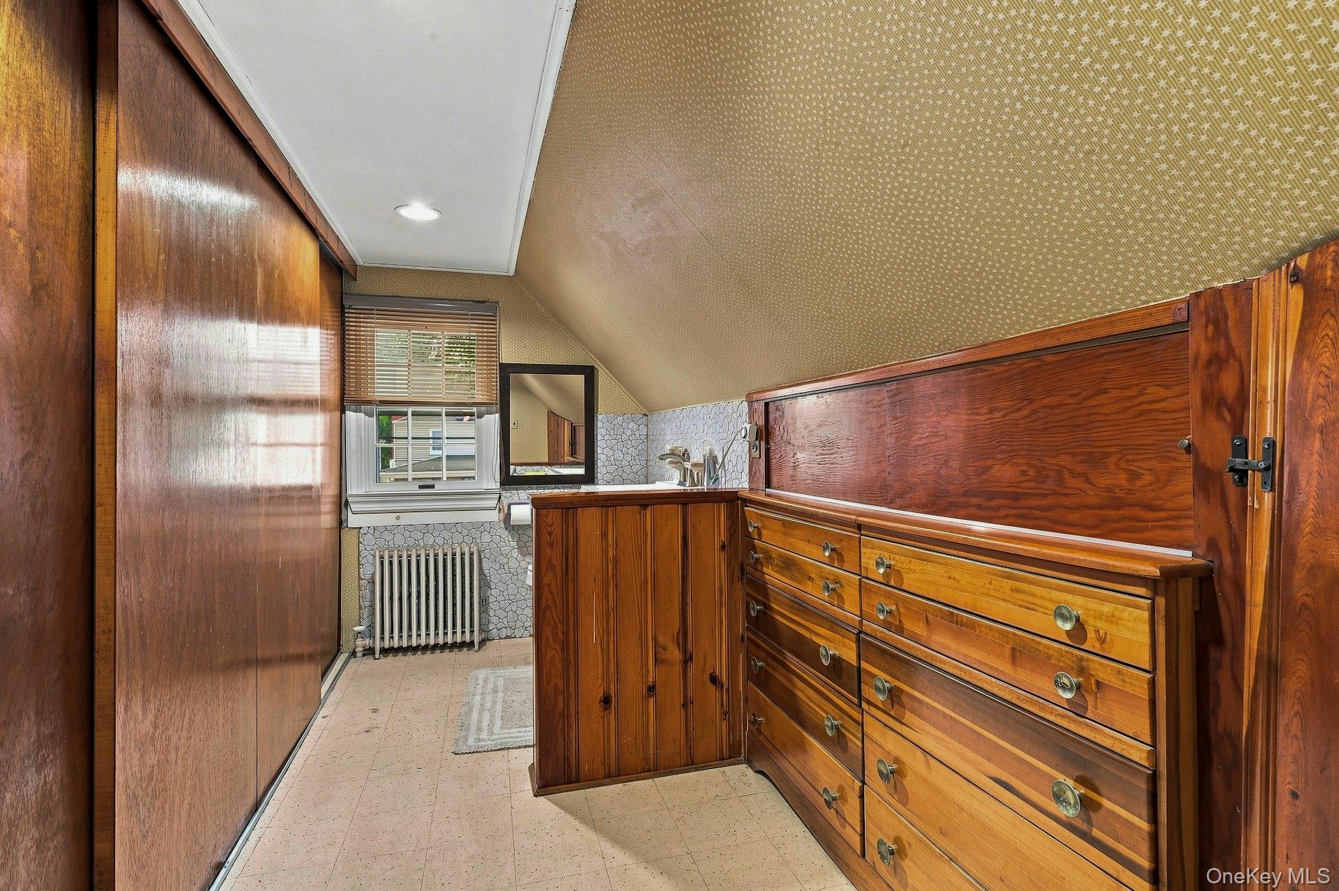 201 E Chester Street Property Photo 25