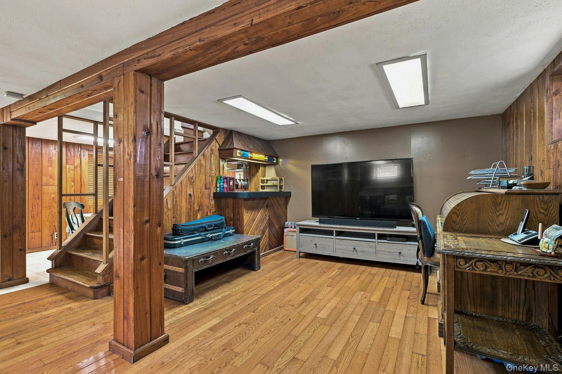 201 E Chester Street Property Photo 28