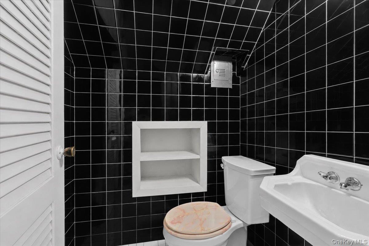 254 Farrington Avenue Property Photo 31