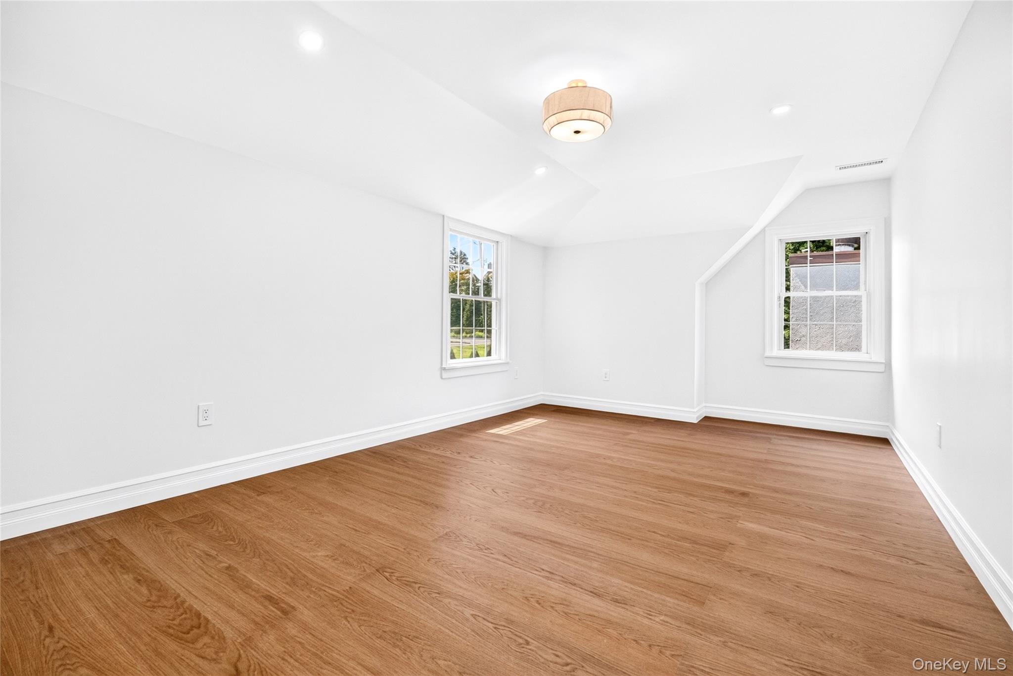 22 Northway Property Photo 32