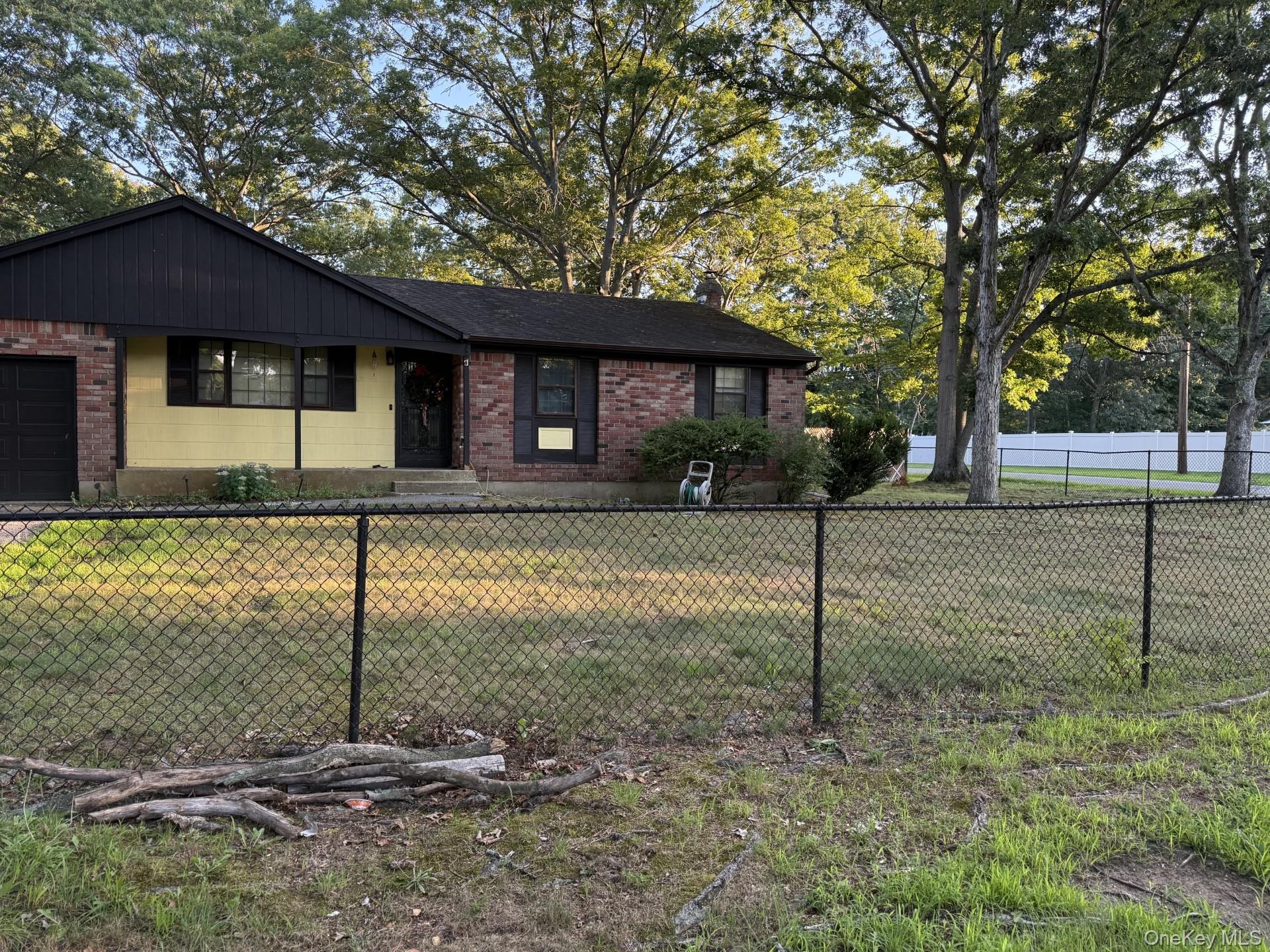 44 Plum Street Property Photo 2