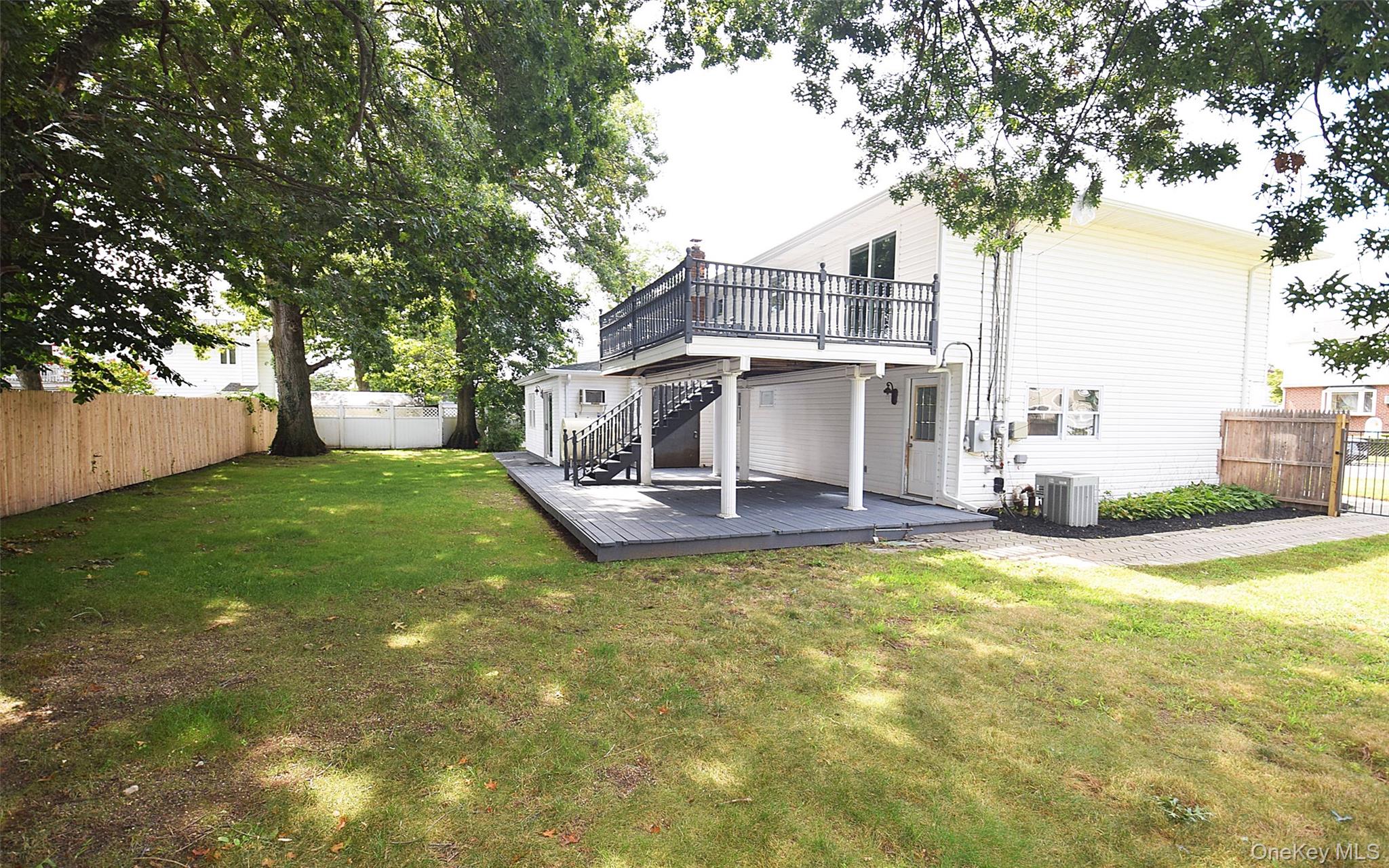 226 14th Avenue Property Photo 4