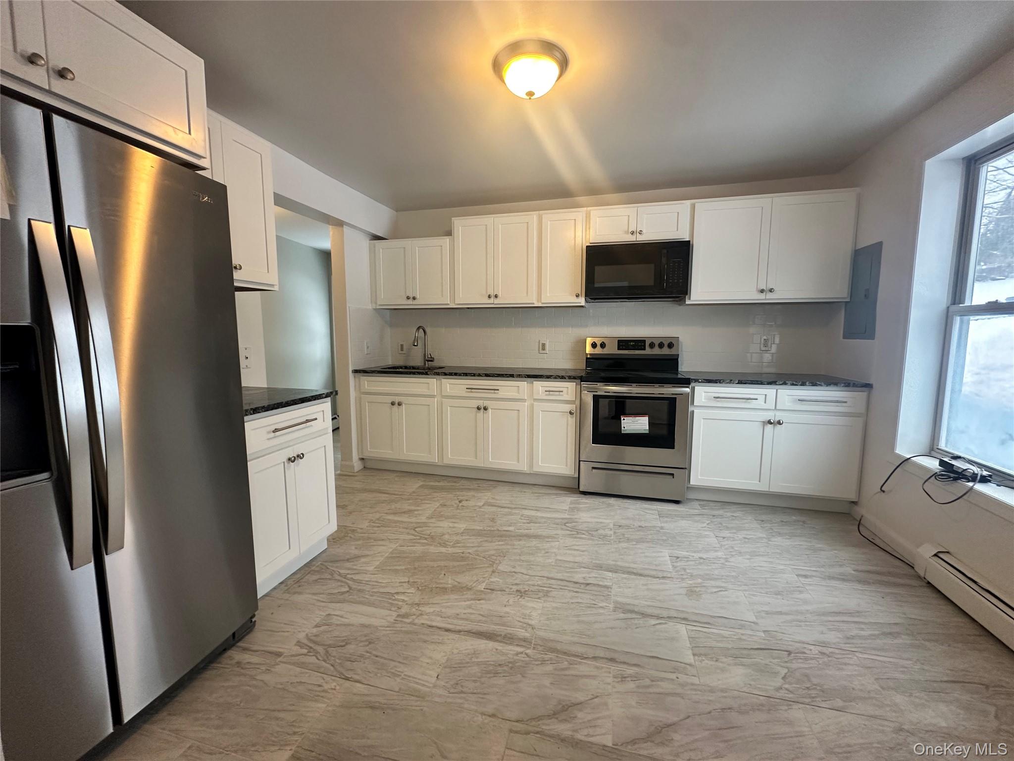174-176 Myrtle Avenue Property Photo 8