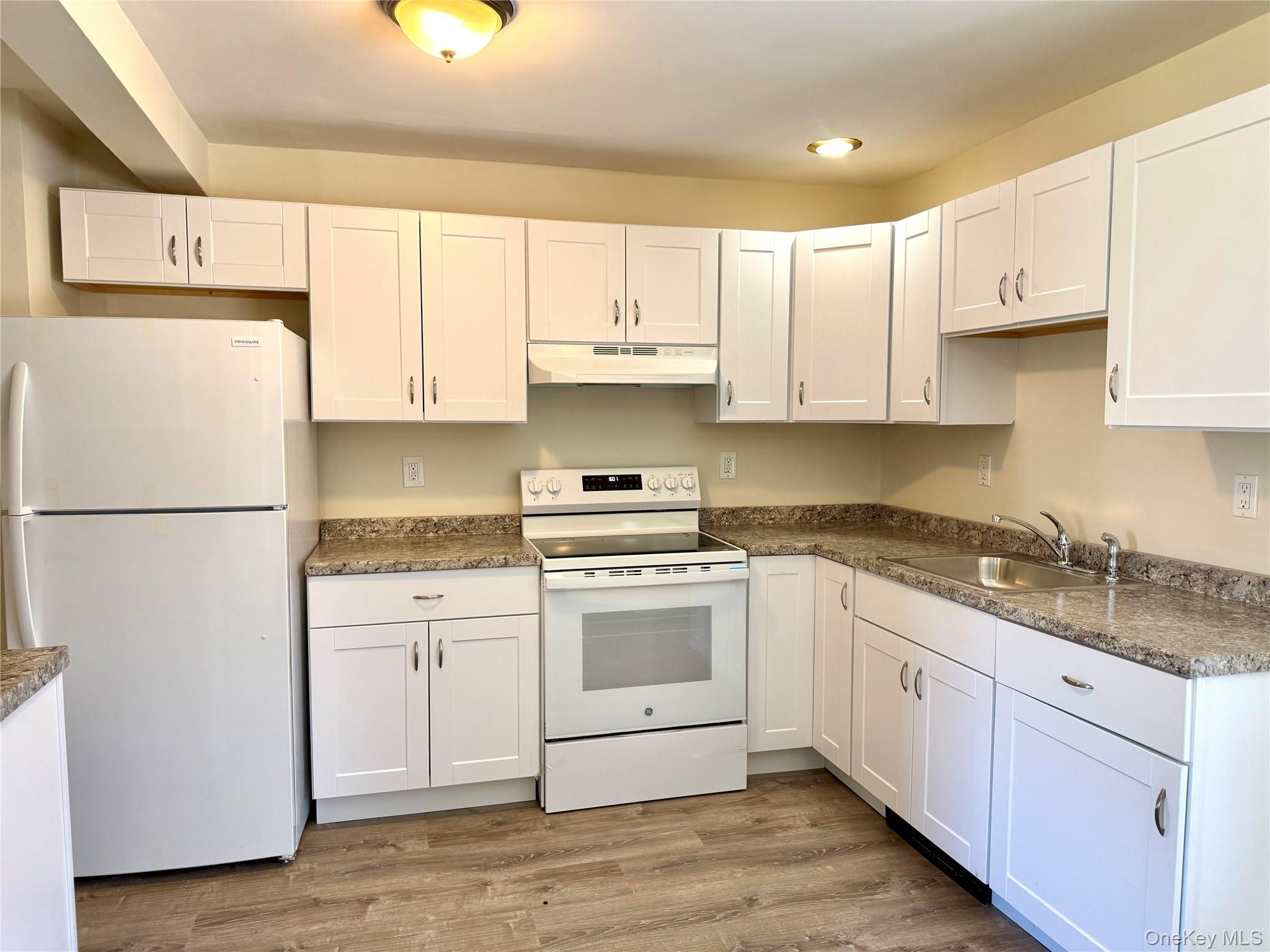 174-176 Myrtle Avenue Property Photo 26