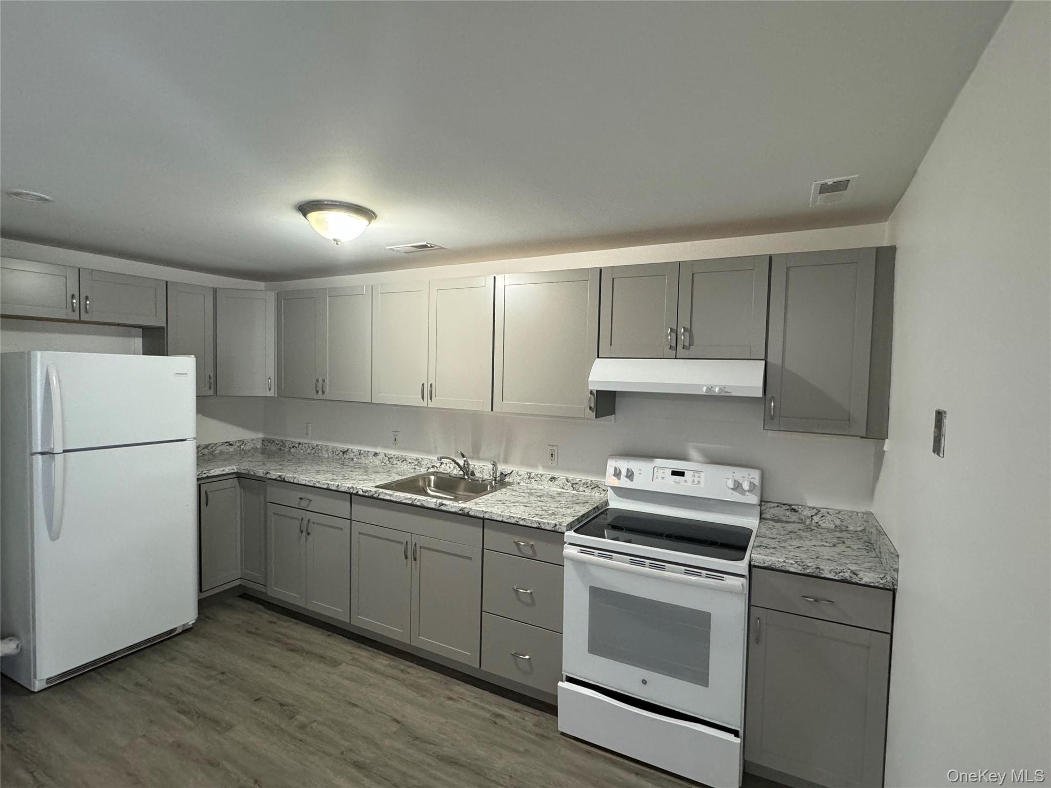 174-176 Myrtle Avenue Property Photo 32