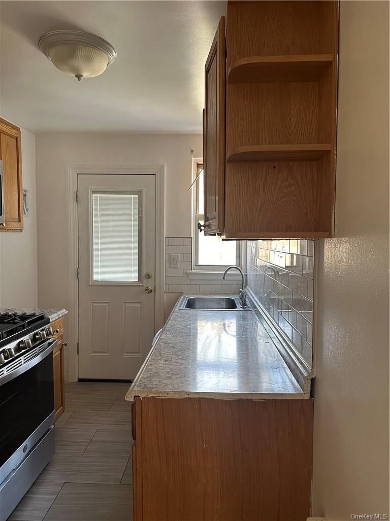 101 Carpenter Avenue B7 Property Photo 6