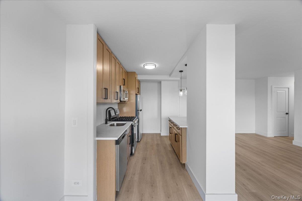 825 Morrison Avenue 13c Property Photo 11