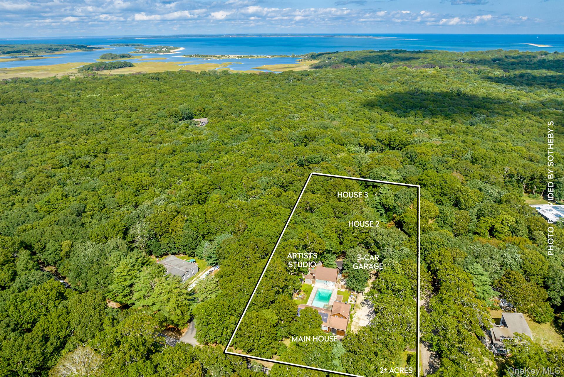 125 Neck Path Property Photo 1
