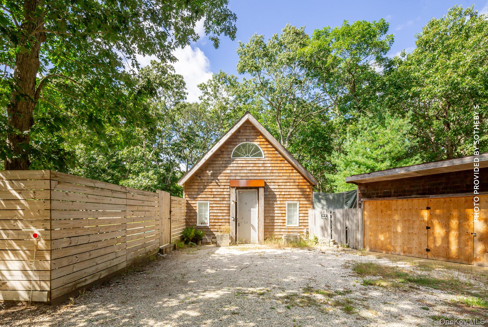 125 Neck Path Property Photo 7