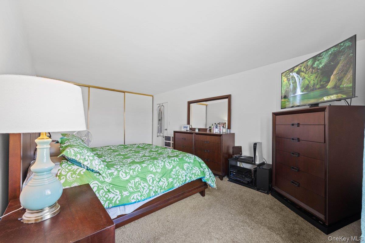 21 Alhambra Drive Property Photo 18