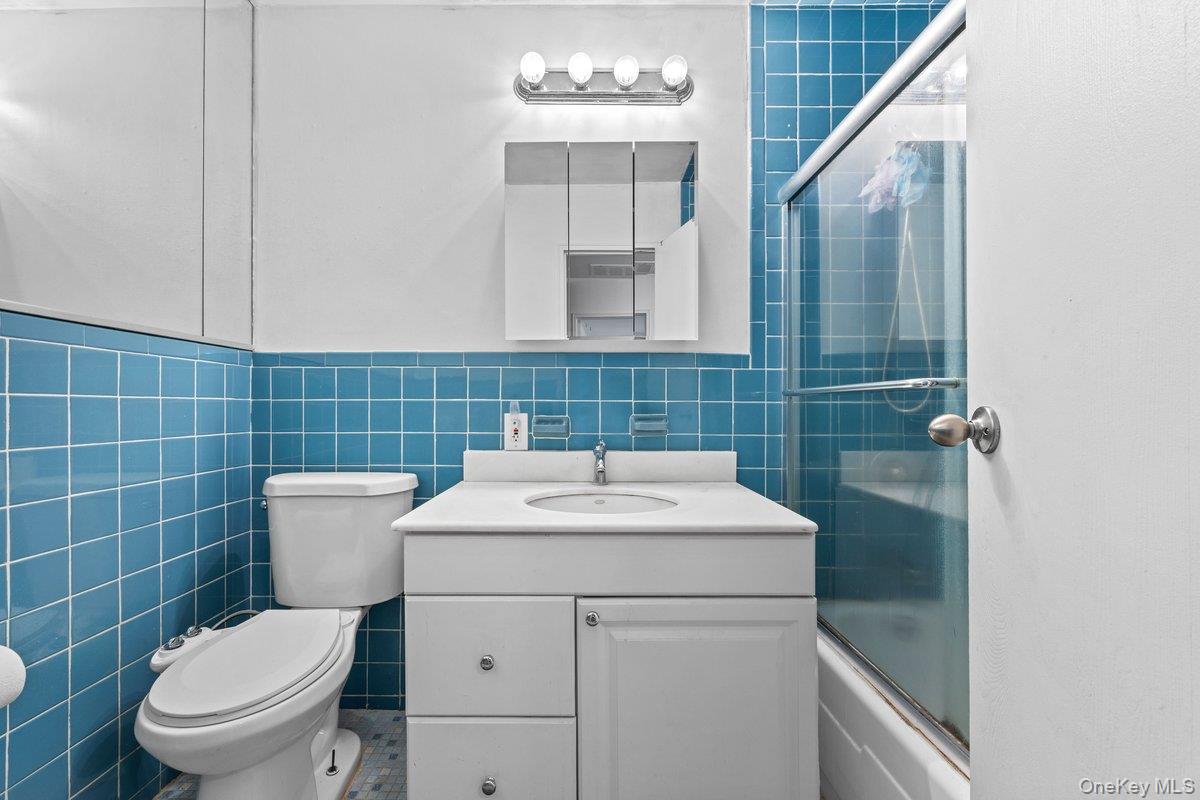 21 Alhambra Drive Property Photo 19