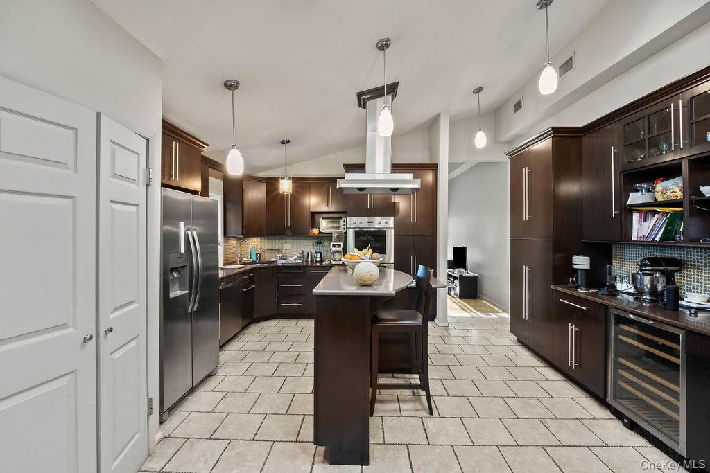 103 Waters Edge Property Photo 6