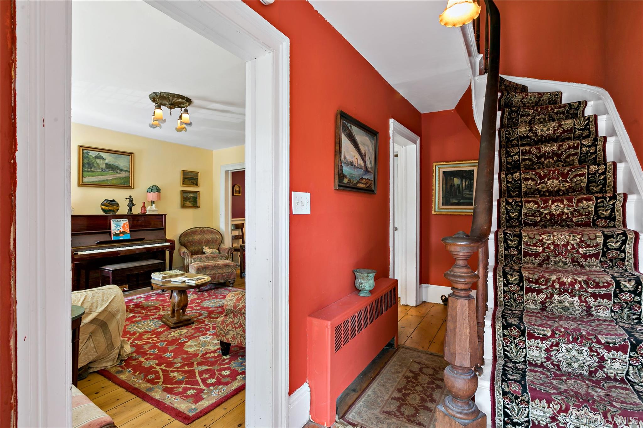 7 Railroad Avenue Property Photo 9