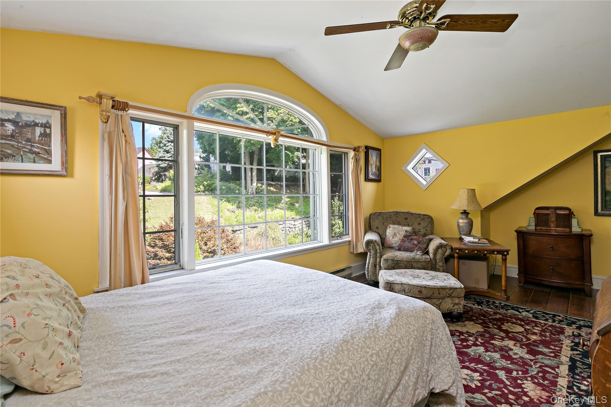 7 Railroad Avenue Property Photo 14