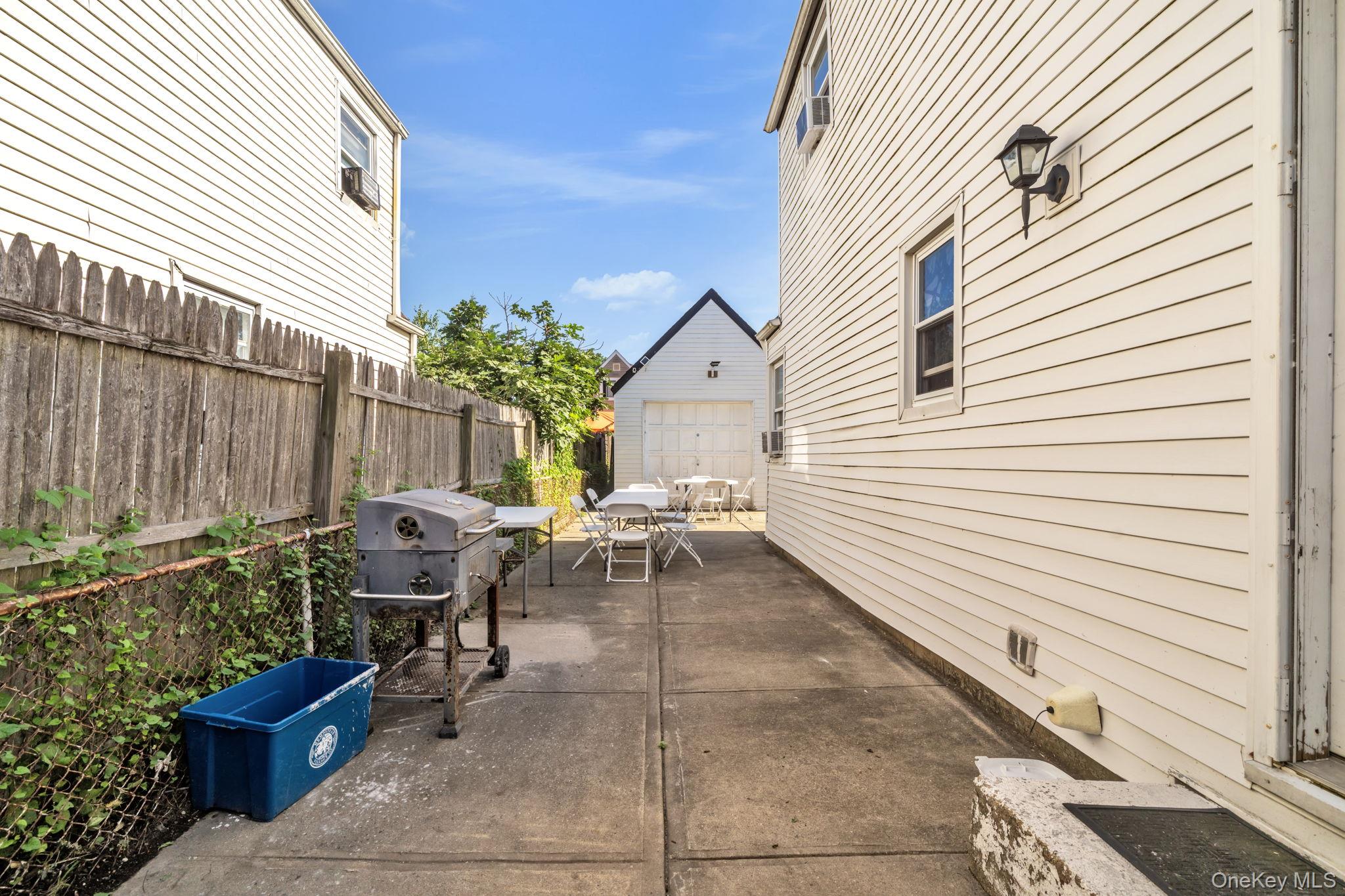 195 Alabama Avenue Property Photo 4
