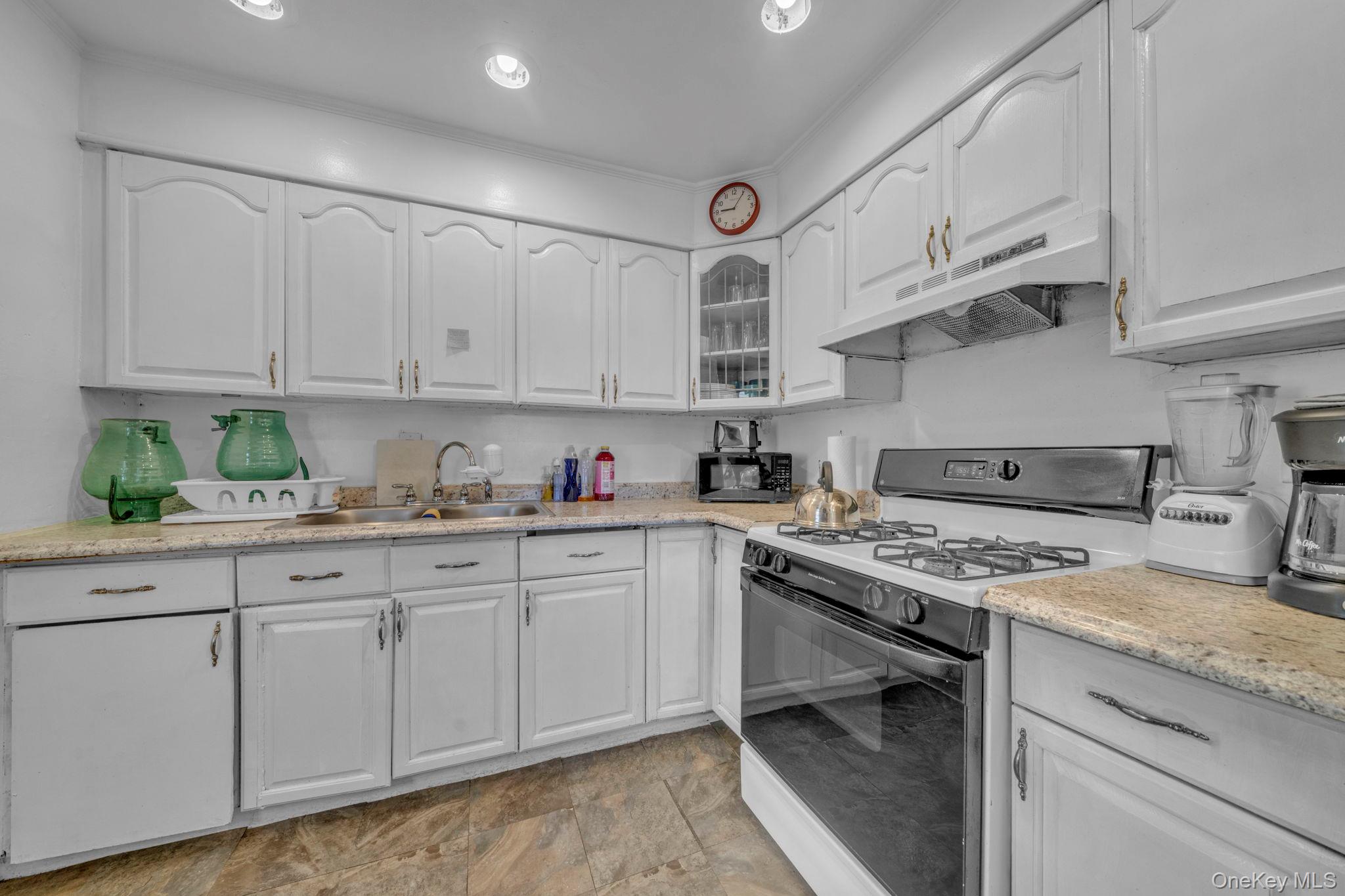 195 Alabama Avenue Property Photo 14