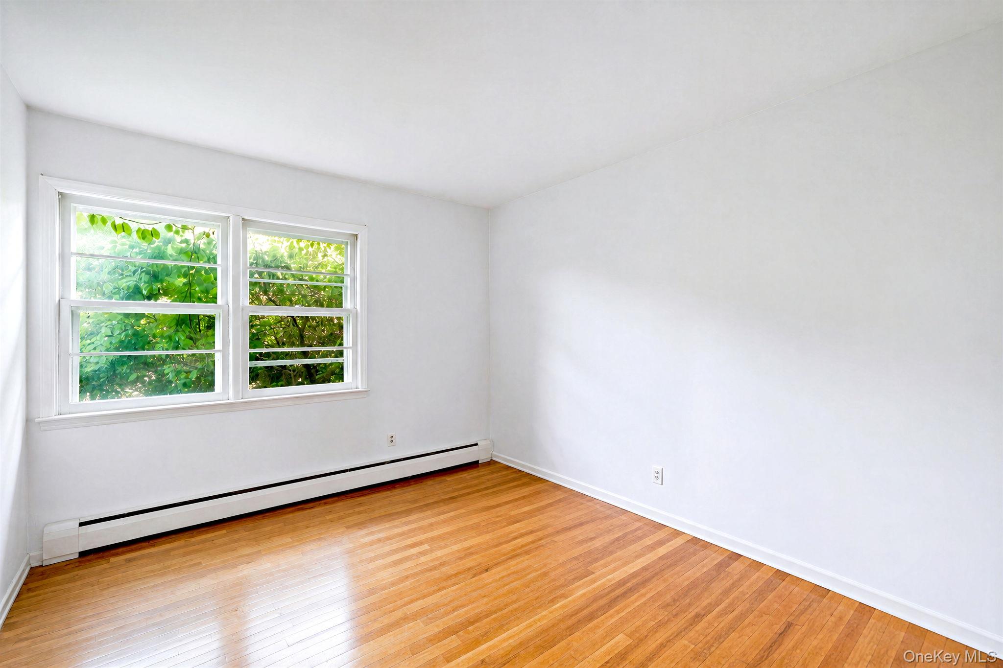 893 Gardiner Drive Property Photo 23